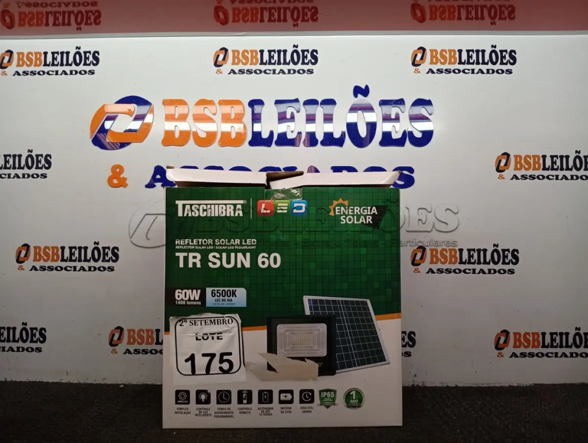 LOTE 175 - 01 REFLETOR LED SOLAR TR SUN 60W 6500K – TASHIBRA NOVO. (NO ESTADO) ATENÇÃO! FAZER A VISITAÇÃO ANTES DE ARREMATAR, NÃO SABEMOS SE FUNCIONA. LEILÃO NÃO TEM GARANTIA E NEM DEVOLUÇÃO, SUJEITO A POSSÍVEIS AVARIAS VISÍVEIS/OCULTAS E/OU AUSÊNCIA DE COMPONENTES.