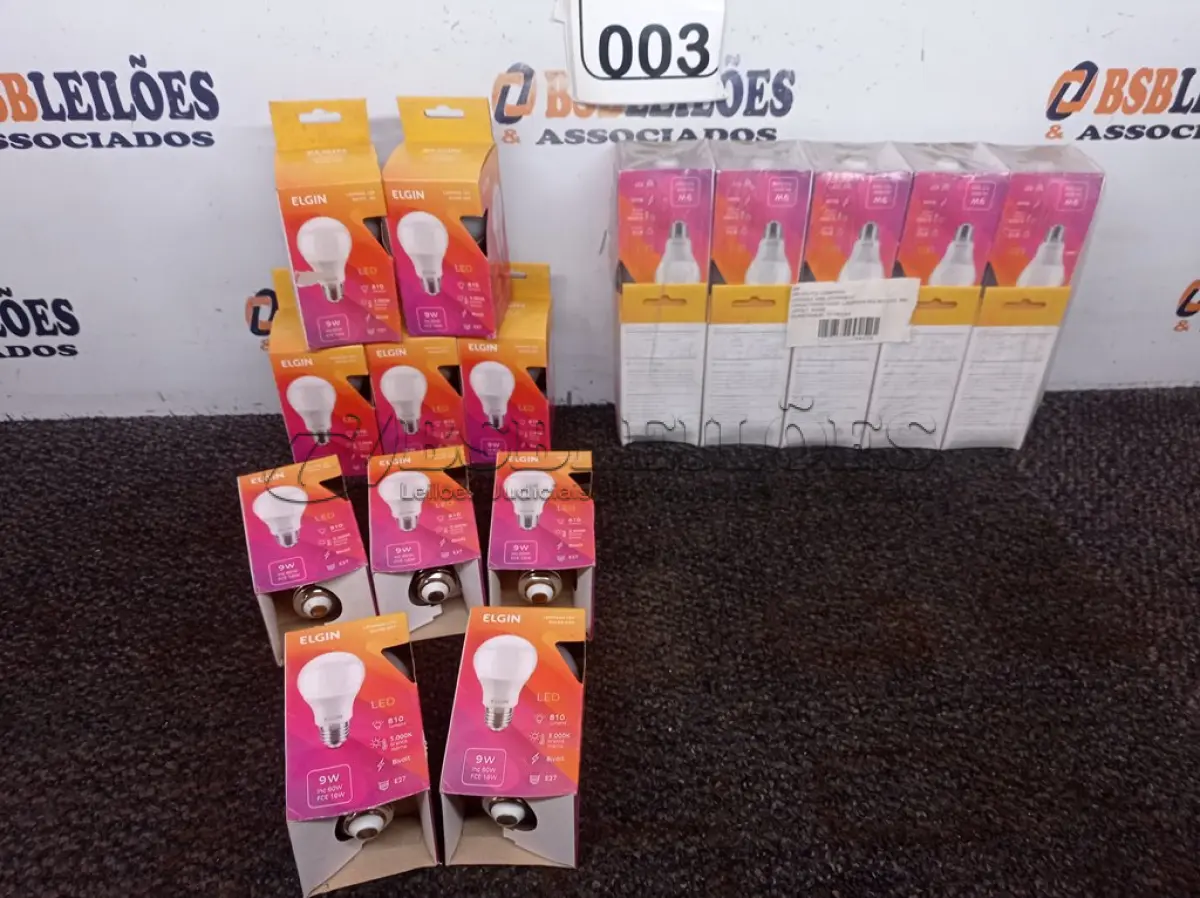 LOTE 003 - 20 LÂMPADAS BULBO LED A60 9W BIVOLT 3000K – ELGIN NOVO. (NO ESTADO) ATENÇÃO! FAZER A VISITAÇÃO ANTES DE ARREMATAR, NÃO SABEMOS SE FUNCIONA. LEILÃO NÃO TEM GARANTIA E NEM DEVOLUÇÃO, SUJEITO A POSSÍVEIS AVARIAS VISÍVEIS/OCULTAS E/OU AUSÊNCIA DE COMPONENTES.