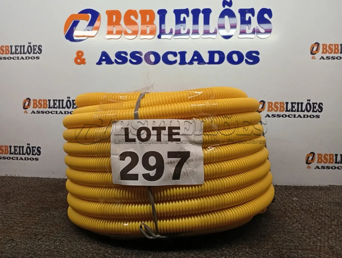 LOTE 297 - 01 – ROLO DE MANGUEIRA (NO ESTADO, NÃO SABEMOS SE FUNCIONA. LEILÃO NÃO TEM GARANTIA E NEM DEVOLUÇÃO, SUJEITO A POSSÍVEIS AVARIAS VISÍVEIS/OCULTAS E/OU AUSÊNCIA DE COMPONENTES)