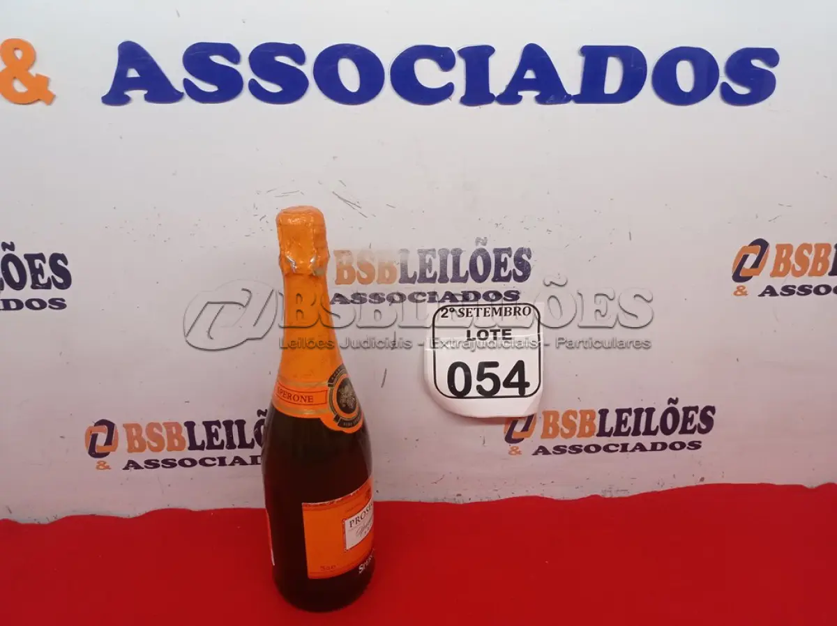 LOTE 054 - 01 GARRAFA DE ESPUMANTE SPERONE PROSECCO BRUT 75 CL LACRADO. (NO ESTADO) ATENÇÃO! FAZER A VISITAÇÃO ANTES DE ARREMATAR, NÃO SABEMOS SE FUNCIONA. LEILÃO NÃO TEM GARANTIA E NEM DEVOLUÇÃO, SUJEITO A POSSÍVEIS AVARIAS VISÍVEIS/OCULTAS E/OU AUSÊNCIA DE COMPONENTES.