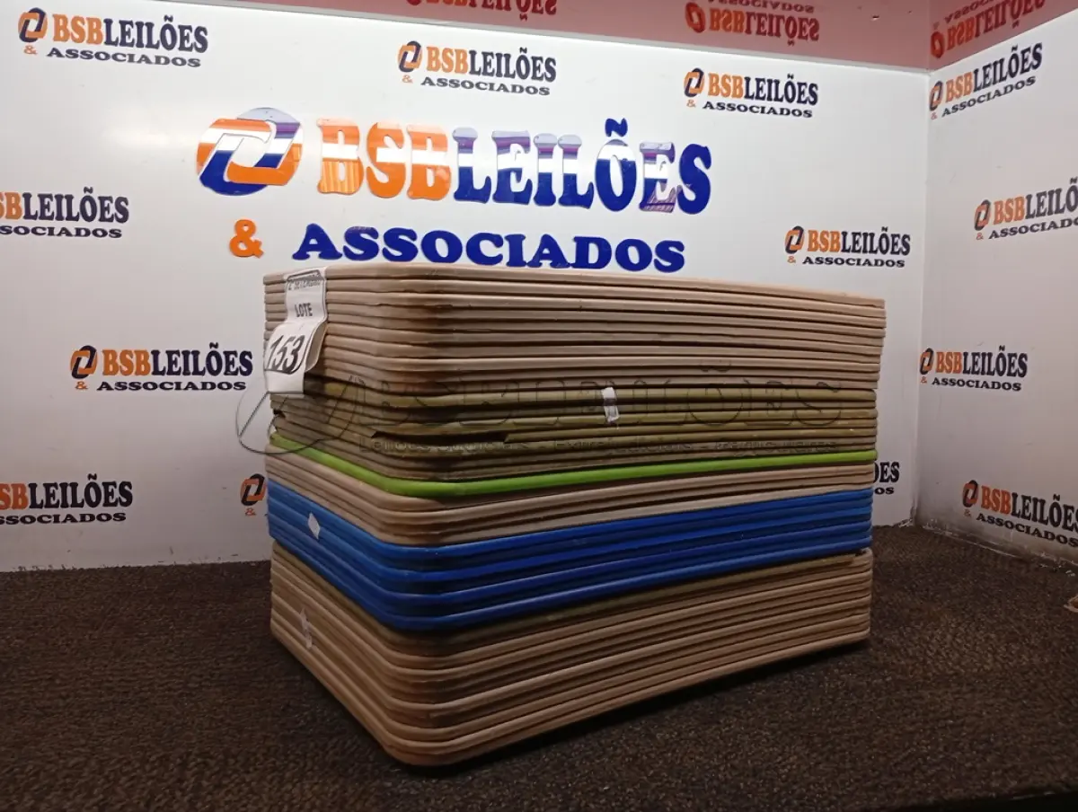 LOTE 153 - 01 LOTE COM DIVERSAS BANDEJAS, APROXIMADAMENTE 40. (NO ESTADO) ATENÇÃO! FAZER A VISITAÇÃO ANTES DE ARREMATAR, NÃO SABEMOS SE FUNCIONA. LEILÃO NÃO TEM GARANTIA E NEM DEVOLUÇÃO, SUJEITO A POSSÍVEIS AVARIAS VISÍVEIS/OCULTAS E/OU AUSÊNCIA DE COMPONENTES.