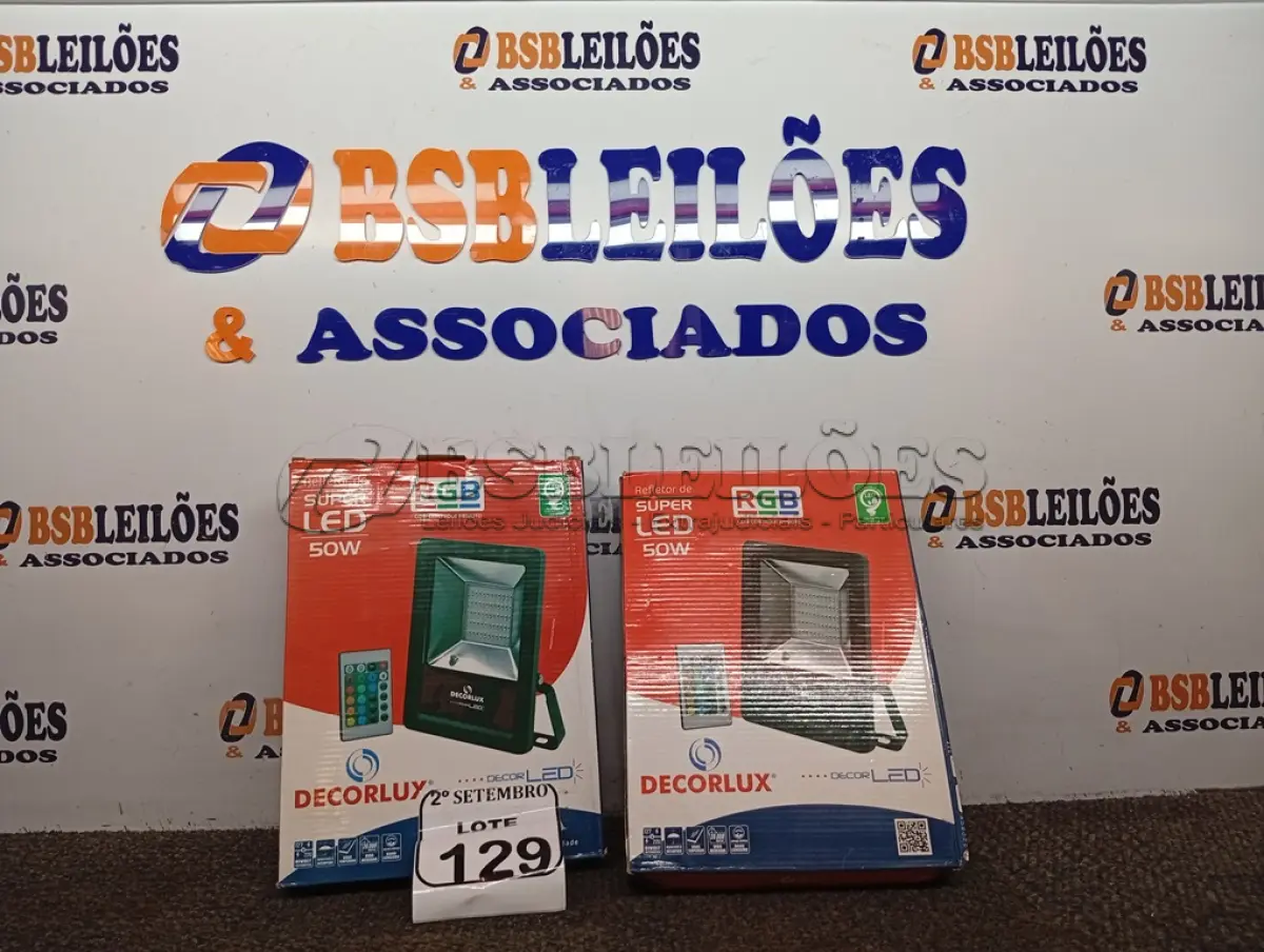 LOTE 129 - 02 REFLETORES DECORLED SUPERLED 220V 50W RGB PT – DECORLUX NOVO. (NO ESTADO) ATENÇÃO! FAZER A VISITAÇÃO ANTES DE ARREMATAR, NÃO SABEMOS SE FUNCIONA. LEILÃO NÃO TEM GARANTIA E NEM DEVOLUÇÃO, SUJEITO A POSSÍVEIS AVARIAS VISÍVEIS/OCULTAS E/OU AUSÊNCIA DE COMPONENTES.