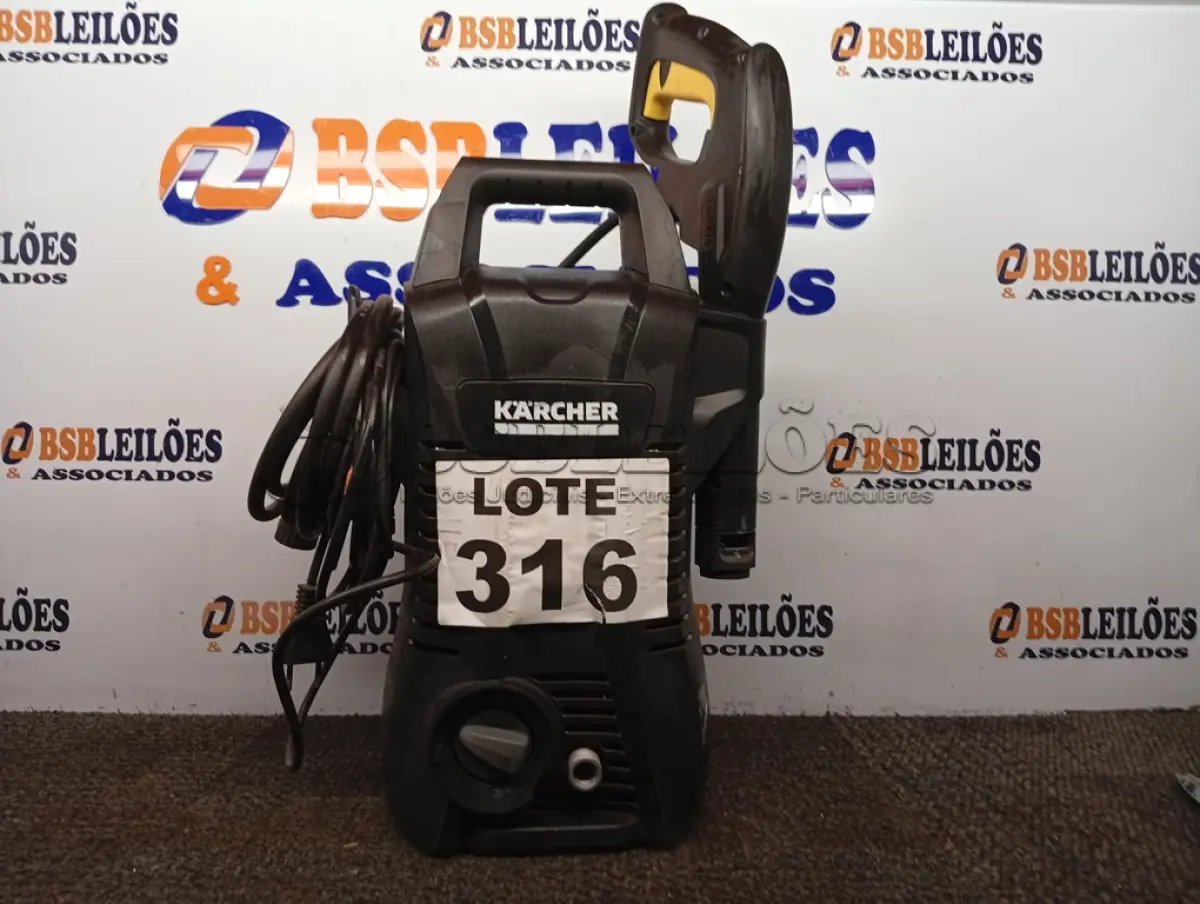 LOTE 316 - 01 - LAVADORA DE ALTA PRESSÃO KARCHER 220VOLTS (NO ESTADO, NÃO SABEMOS SE FUNCIONA. LEILÃO NÃO TEM GARANTIA E NEM DEVOLUÇÃO, SUJEITO A POSSÍVEIS AVARIAS VISÍVEIS/OCULTAS E/OU AUSÊNCIA DE COMPONENTES)