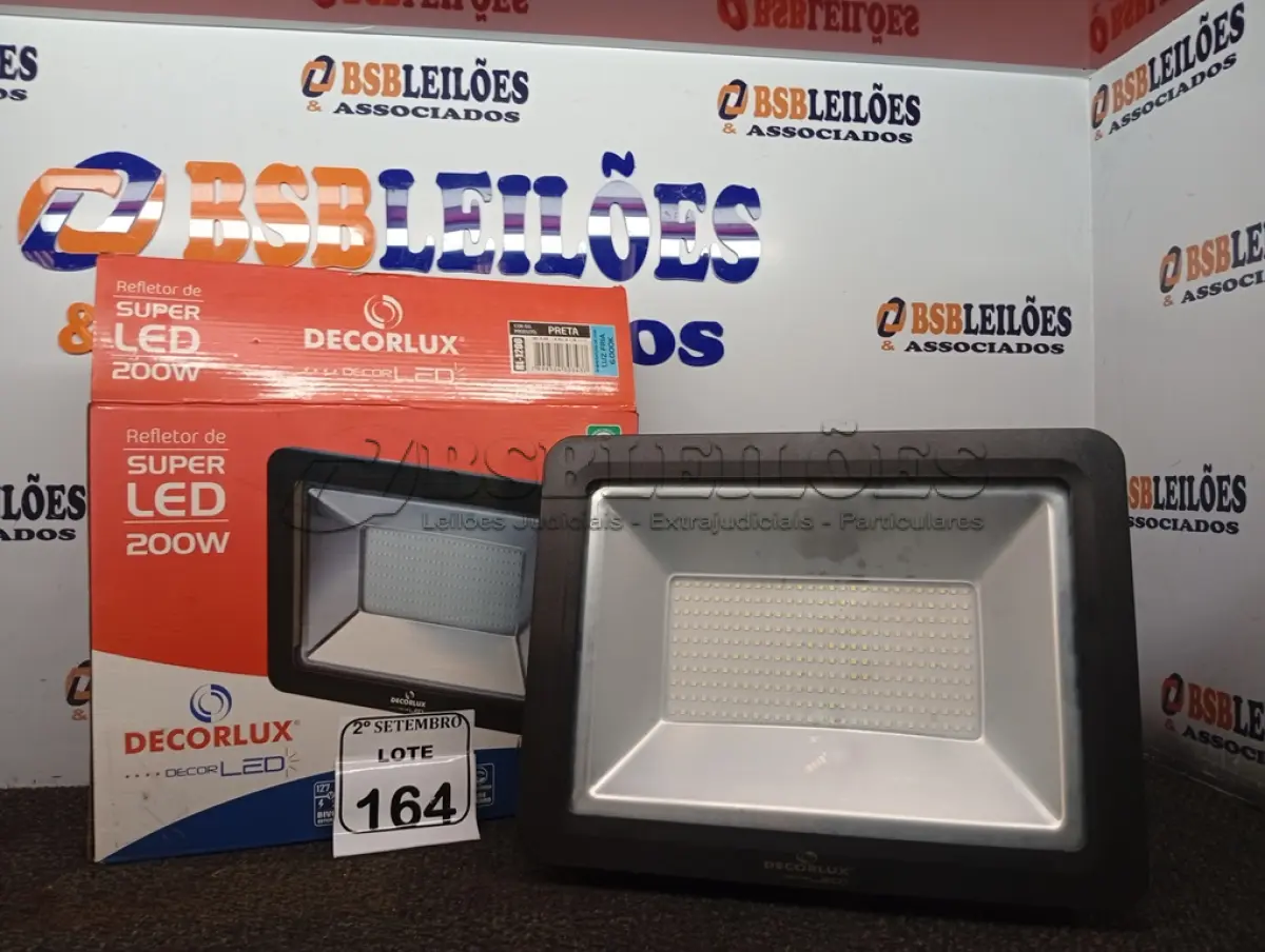 LOTE 164 - 01 REFLETORE DECORLED SUPERLED 220V 200W LUZ BRANCA - DECORLUX NOVO (NO ESTADO) ATENÇÃO! FAZER A VISITAÇÃO ANTES DE ARREMATAR, NÃO SABEMOS SE FUNCIONA. LEILÃO NÃO TEM GARANTIA E NEM DEVOLUÇÃO, SUJEITO A POSSÍVEIS AVARIAS VISÍVEIS/OCULTAS E/OU AUSÊNCIA DE COMPONENTES.