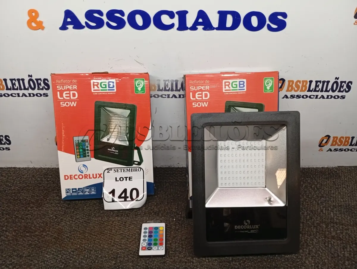 LOTE 140 - 02 REFLETORES DECORLED SUPERLED 220V 50W RGB PT – DECORLUX NOVO. (NO ESTADO) ATENÇÃO! FAZER A VISITAÇÃO ANTES DE ARREMATAR, NÃO SABEMOS SE FUNCIONA. LEILÃO NÃO TEM GARANTIA E NEM DEVOLUÇÃO, SUJEITO A POSSÍVEIS AVARIAS VISÍVEIS/OCULTAS E/OU AUSÊNCIA DE COMPONENTES.