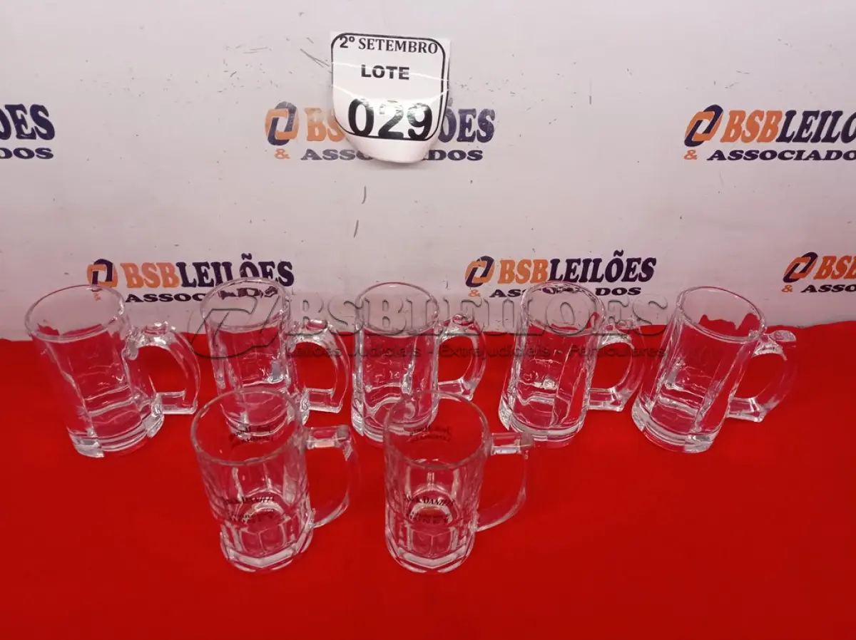 LOTE 029 - 07 CANECAS DE VIDRO. (NO ESTADO) ATENÇÃO! FAZER A VISITAÇÃO ANTES DE ARREMATAR, NÃO SABEMOS SE FUNCIONA. LEILÃO NÃO TEM GARANTIA E NEM DEVOLUÇÃO, SUJEITO A POSSÍVEIS AVARIAS VISÍVEIS/OCULTAS E/OU AUSÊNCIA DE COMPONENTES.