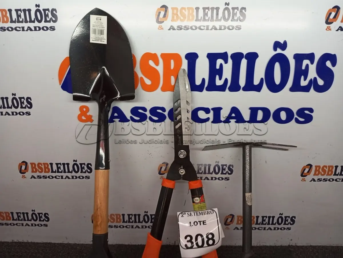 LOTE 308 - 01 LOTE COM MATERIAIS DIVERSOS PARA JARDINAGEM. (NO ESTADO) ATENÇÃO! FAZER A VISITAÇÃO ANTES DE ARREMATAR, NÃO SABEMOS SE FUNCIONA. LEILÃO NÃO TEM GARANTIA E NEM DEVOLUÇÃO, SUJEITO A POSSÍVEIS AVARIAS VISÍVEIS/OCULTAS E/OU AUSÊNCIA DE COMPONENTES.