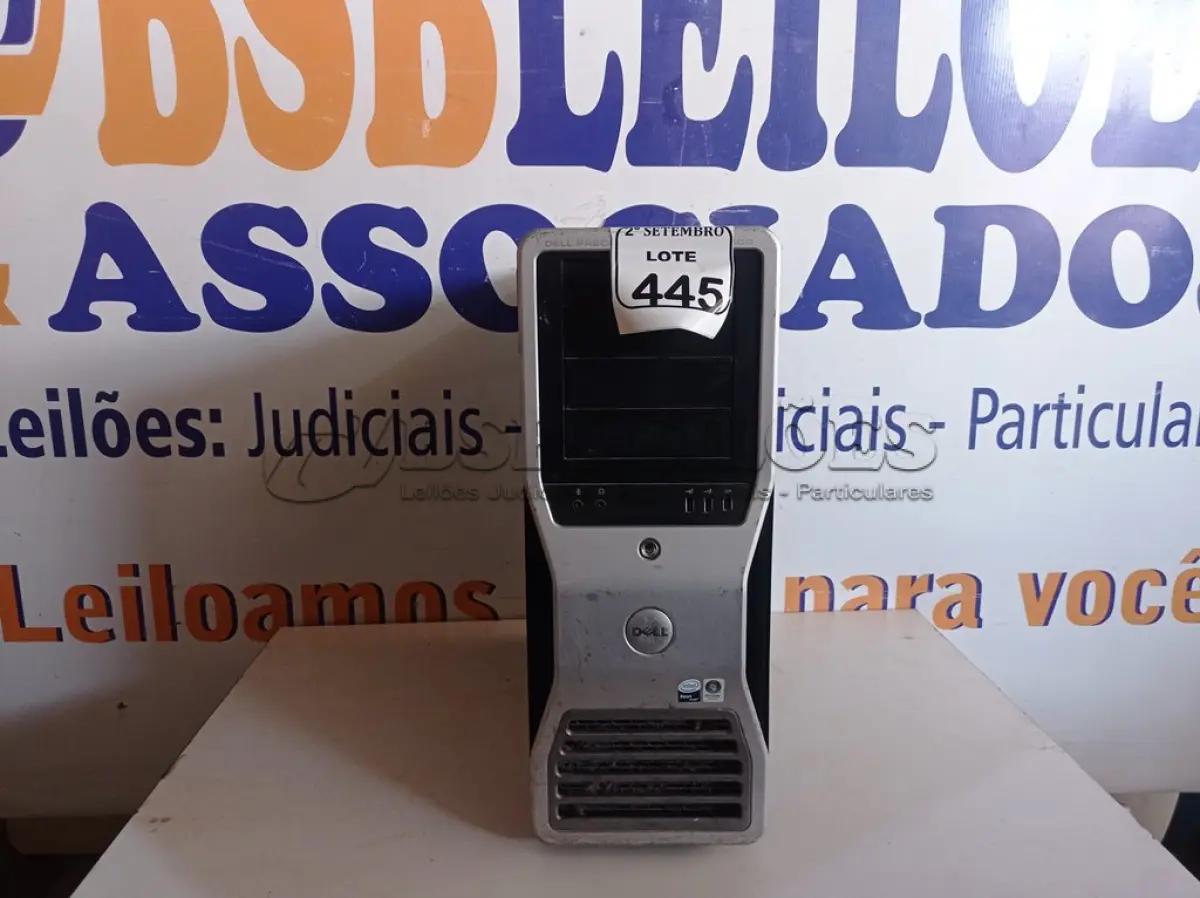 LOTE 445 - 01 SERVIDOR MARCA DELL P/ RETIRADA DE PEÇAS. (NO ESTADO) ATENÇÃO! FAZER A VISITAÇÃO ANTES DE ARREMATAR, NÃO SABEMOS SE FUNCIONA. LEILÃO NÃO TEM GARANTIA E NEM DEVOLUÇÃO, SUJEITO A POSSÍVEIS AVARIAS VISÍVEIS/OCULTAS E/OU AUSÊNCIA DE COMPONENTES.