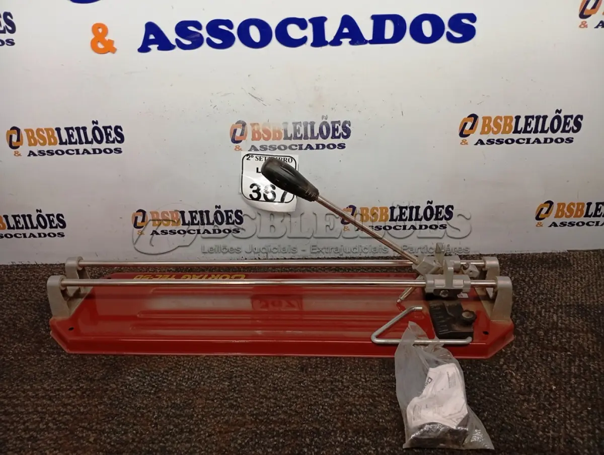 LOTE 367 - 01 CORTADOR DE PISO TEC 50 50CM CORTAG.  (NO ESTADO) ATENÇÃO! FAZER A VISITAÇÃO ANTES DE ARREMATAR, NÃO SABEMOS SE FUNCIONA. LEILÃO NÃO TEM GARANTIA E NEM DEVOLUÇÃO, SUJEITO A POSSÍVEIS AVARIAS VISÍVEIS/OCULTAS E/OU AUSÊNCIA DE COMPONENTES.