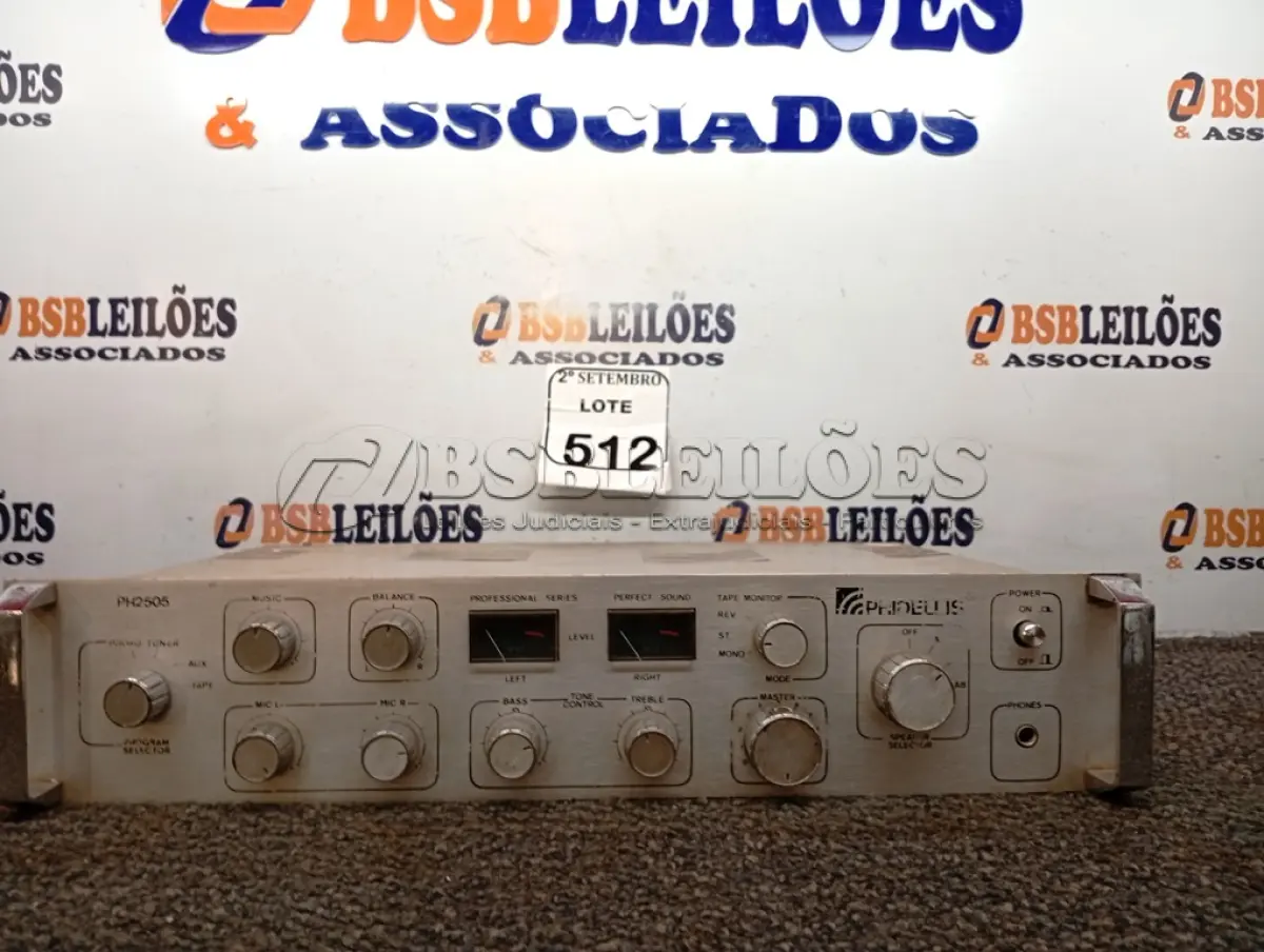 LOTE 512 - 01 PRÉ-AMPLIFICADOR PHIDELLIS PH2505 (NO ESTADO) ATENÇÃO! FAZER A VISITAÇÃO ANTES DE ARREMATAR, NÃO SABEMOS SE FUNCIONA. LEILÃO NÃO TEM GARANTIA E NEM DEVOLUÇÃO, SUJEITO A POSSÍVEIS AVARIAS VISÍVEIS/OCULTAS E/OU AUSÊNCIA DE COMPONENTES.