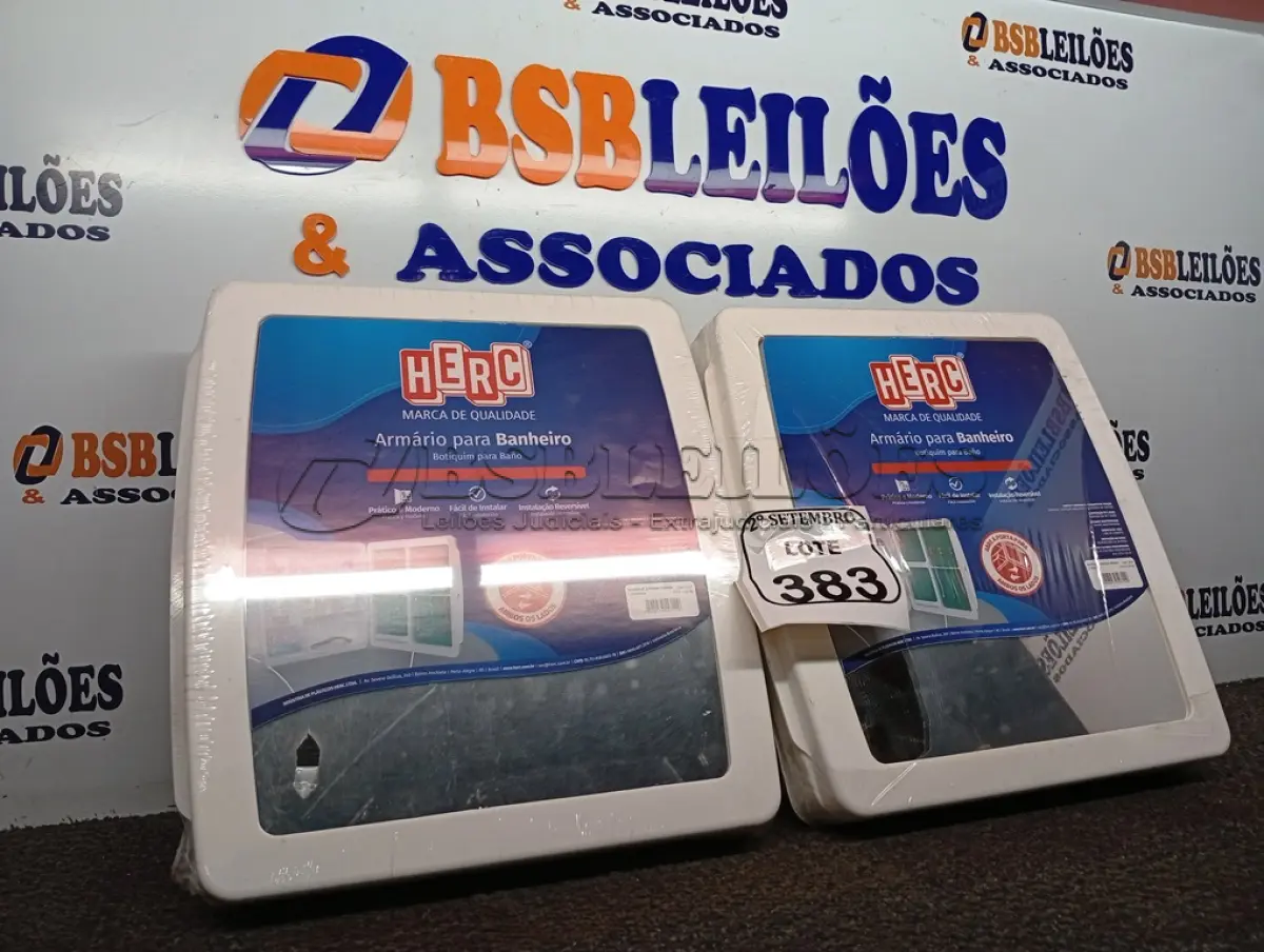 LOTE 383 - 02 ARMÁRIOS PLAST EMB 34X37X10CM BRANCO HERC. (NO ESTADO) ATENÇÃO! FAZER A VISITAÇÃO ANTES DE ARREMATAR, NÃO SABEMOS SE FUNCIONA. LEILÃO NÃO TEM GARANTIA E NEM DEVOLUÇÃO, SUJEITO A POSSÍVEIS AVARIAS VISÍVEIS/OCULTAS E/OU AUSÊNCIA DE COMPONENTES.