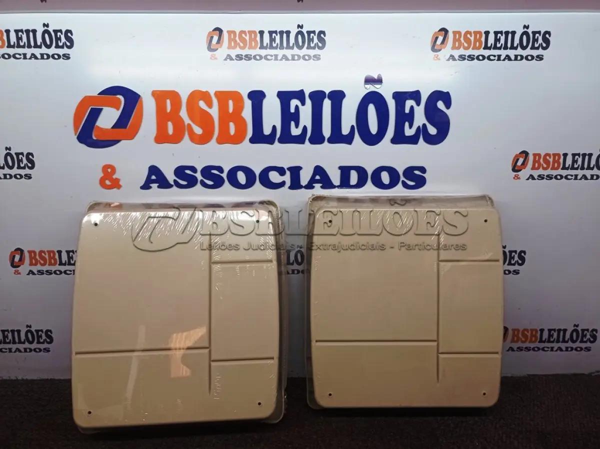 LOTE 408 - 02 ARMÁRIOS  PLAST EMB 34X37X10CM BEGE HERC. (NO ESTADO) ATENÇÃO! FAZER A VISITAÇÃO ANTES DE ARREMATAR, NÃO SABEMOS SE FUNCIONA. LEILÃO NÃO TEM GARANTIA E NEM DEVOLUÇÃO, SUJEITO A POSSÍVEIS AVARIAS VISÍVEIS/OCULTAS E/OU AUSÊNCIA DE COMPONENTES.