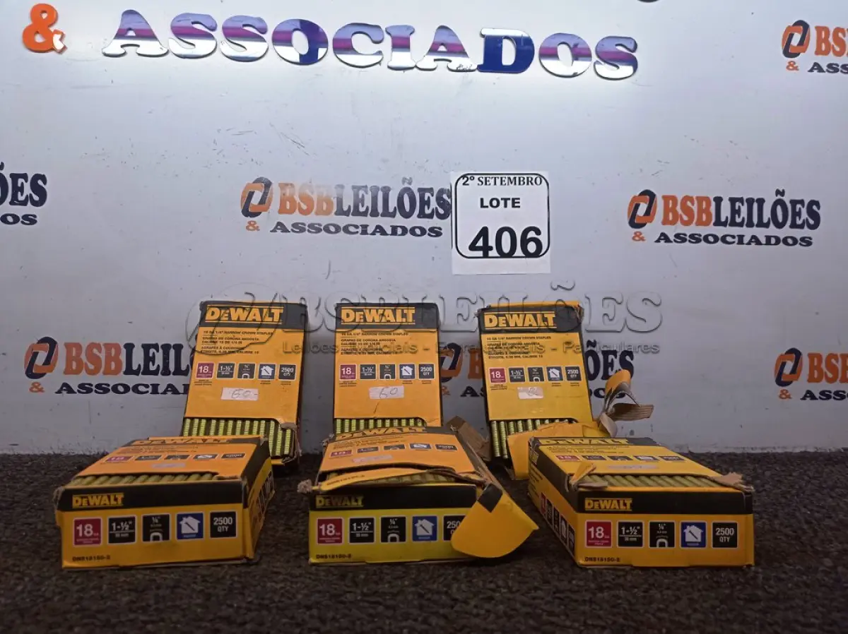 LOTE 406 - 06 CAIXAS DE GRAMPOS 18 GA ¼” NARROW CROWN STAPLES. (NO ESTADO) ATENÇÃO! FAZER A VISITAÇÃO ANTES DE ARREMATAR, NÃO SABEMOS SE FUNCIONA. LEILÃO NÃO TEM GARANTIA E NEM DEVOLUÇÃO, SUJEITO A POSSÍVEIS AVARIAS VISÍVEIS/OCULTAS E/OU AUSÊNCIA DE COMPONENTES.