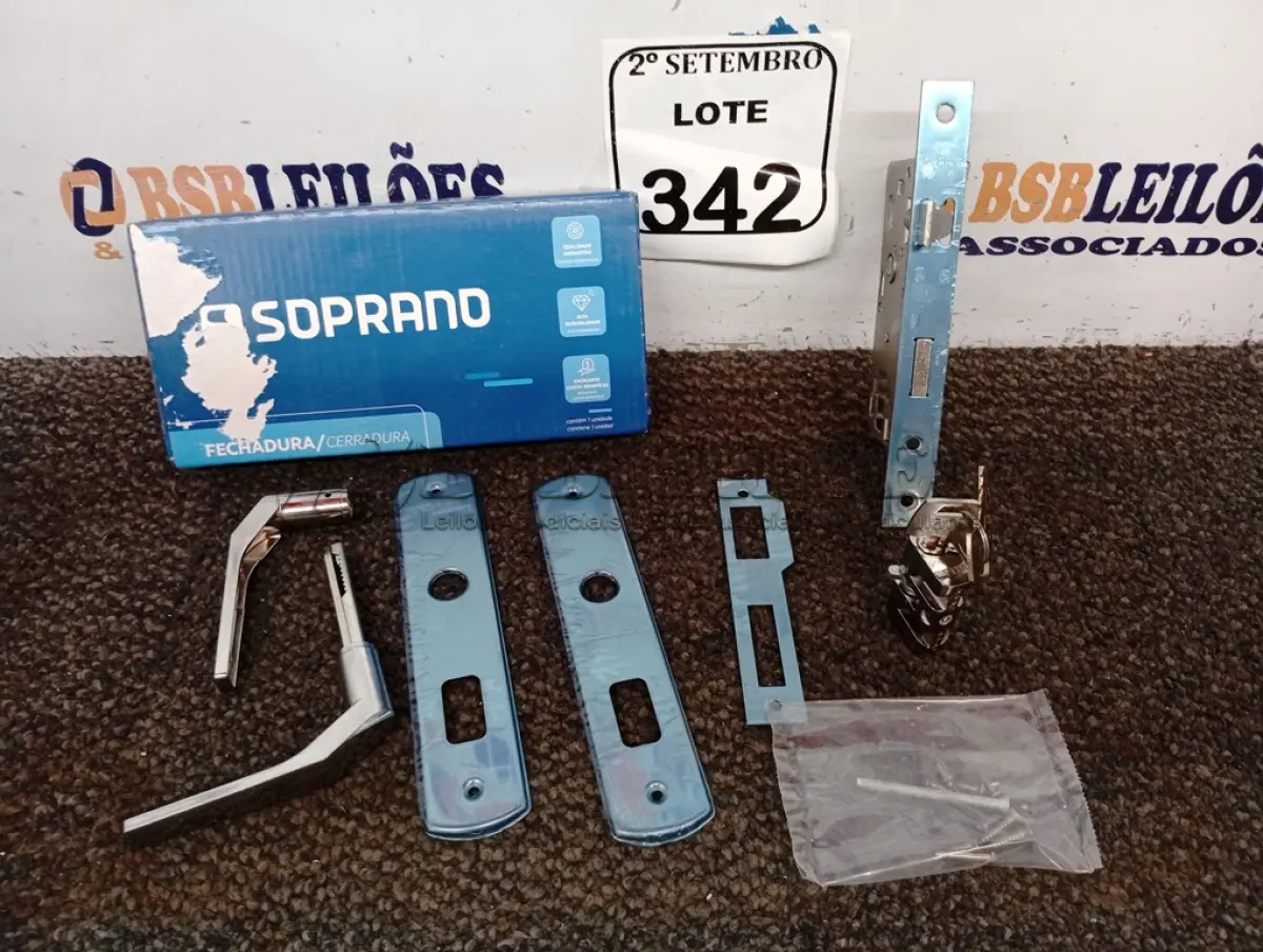 LOTE 342 - 02 FECHADURAS POPLINE ALAVANCA CR SOPRANO (NO ESTADO) ATENÇÃO! FAZER A VISITAÇÃO ANTES DE ARREMATAR, NÃO SABEMOS SE FUNCIONA. LEILÃO NÃO TEM GARANTIA E NEM DEVOLUÇÃO, SUJEITO A POSSÍVEIS AVARIAS VISÍVEIS/OCULTAS E/OU AUSÊNCIA DE COMPONENTES.