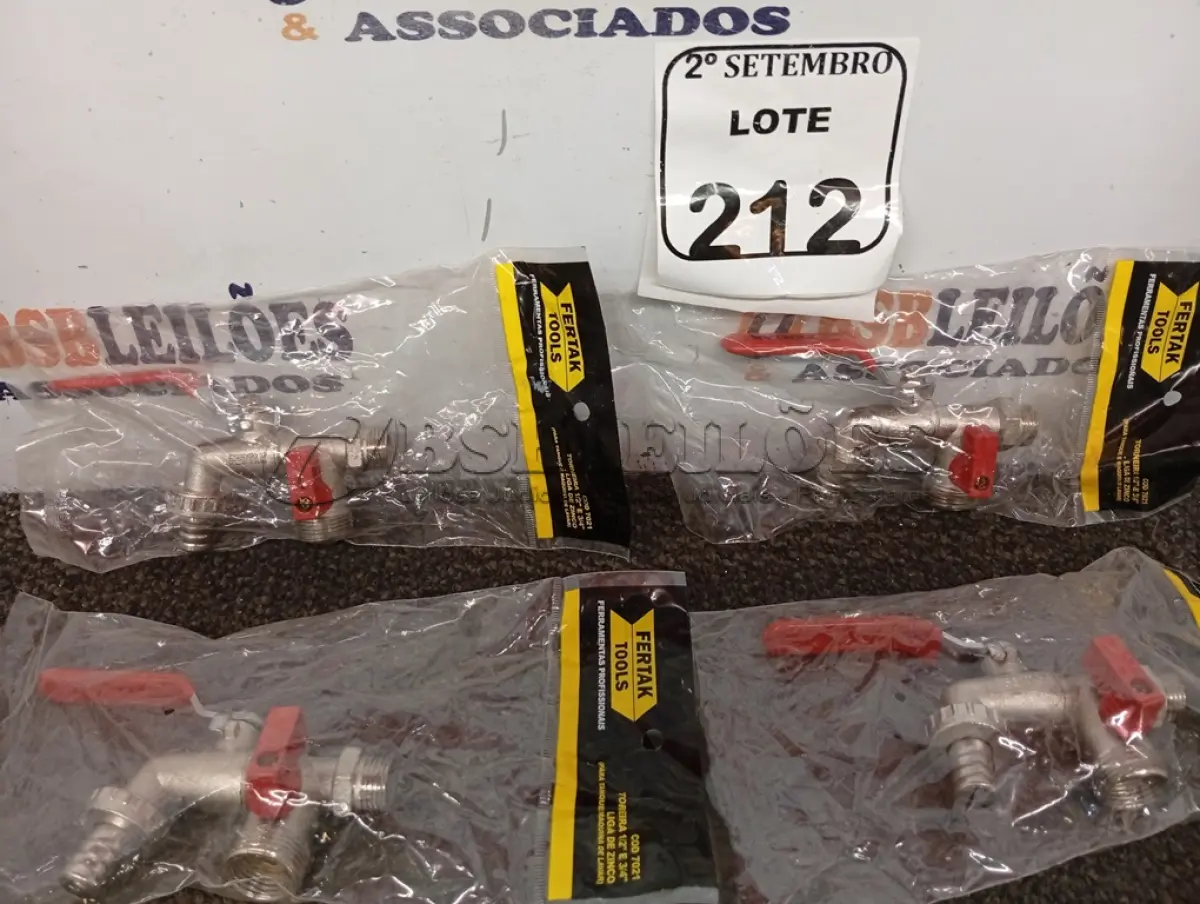 LOTE 212 - 05 TORNEIRAS ESF DUPLA TANQ/MAQ LAVAR ZINCO 1/2 X 3/4 FERTAK (NO ESTADO) ATENÇÃO! FAZER A VISITAÇÃO ANTES DE ARREMATAR, NÃO SABEMOS SE FUNCIONA. LEILÃO NÃO TEM GARANTIA E NEM DEVOLUÇÃO, SUJEITO A POSSÍVEIS AVARIAS VISÍVEIS/OCULTAS E/OU AUSÊNCIA DE COMPONENTES.
