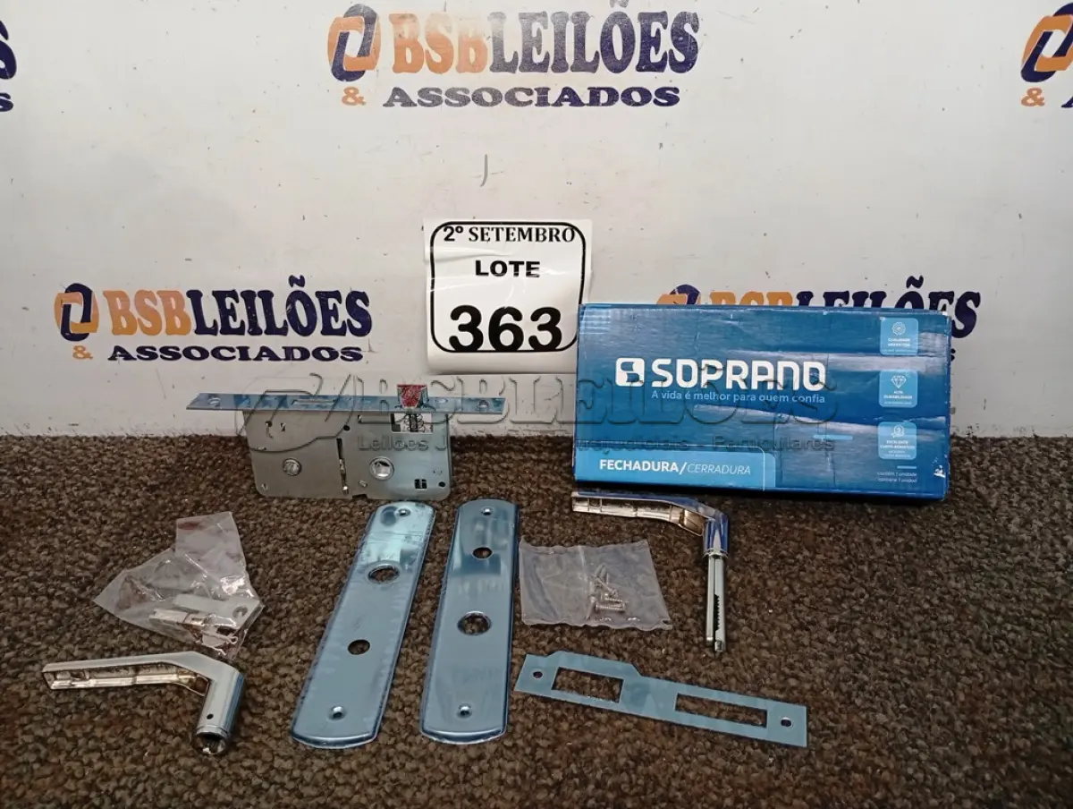 LOTE 363 - 02 FECHADURAS POPLINE ALAVANCA CR SOPRANO (NO ESTADO) ATENÇÃO! FAZER A VISITAÇÃO ANTES DE ARREMATAR, NÃO SABEMOS SE FUNCIONA. LEILÃO NÃO TEM GARANTIA E NEM DEVOLUÇÃO, SUJEITO A POSSÍVEIS AVARIAS VISÍVEIS/OCULTAS E/OU AUSÊNCIA DE COMPONENTES.