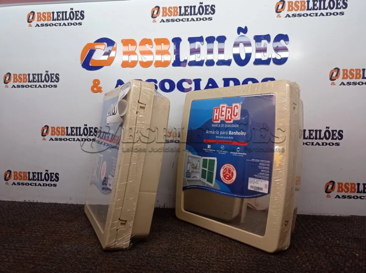 LOTE 408 - 02 ARMÁRIOS  PLAST EMB 34X37X10CM BEGE HERC. (NO ESTADO) ATENÇÃO! FAZER A VISITAÇÃO ANTES DE ARREMATAR, NÃO SABEMOS SE FUNCIONA. LEILÃO NÃO TEM GARANTIA E NEM DEVOLUÇÃO, SUJEITO A POSSÍVEIS AVARIAS VISÍVEIS/OCULTAS E/OU AUSÊNCIA DE COMPONENTES.