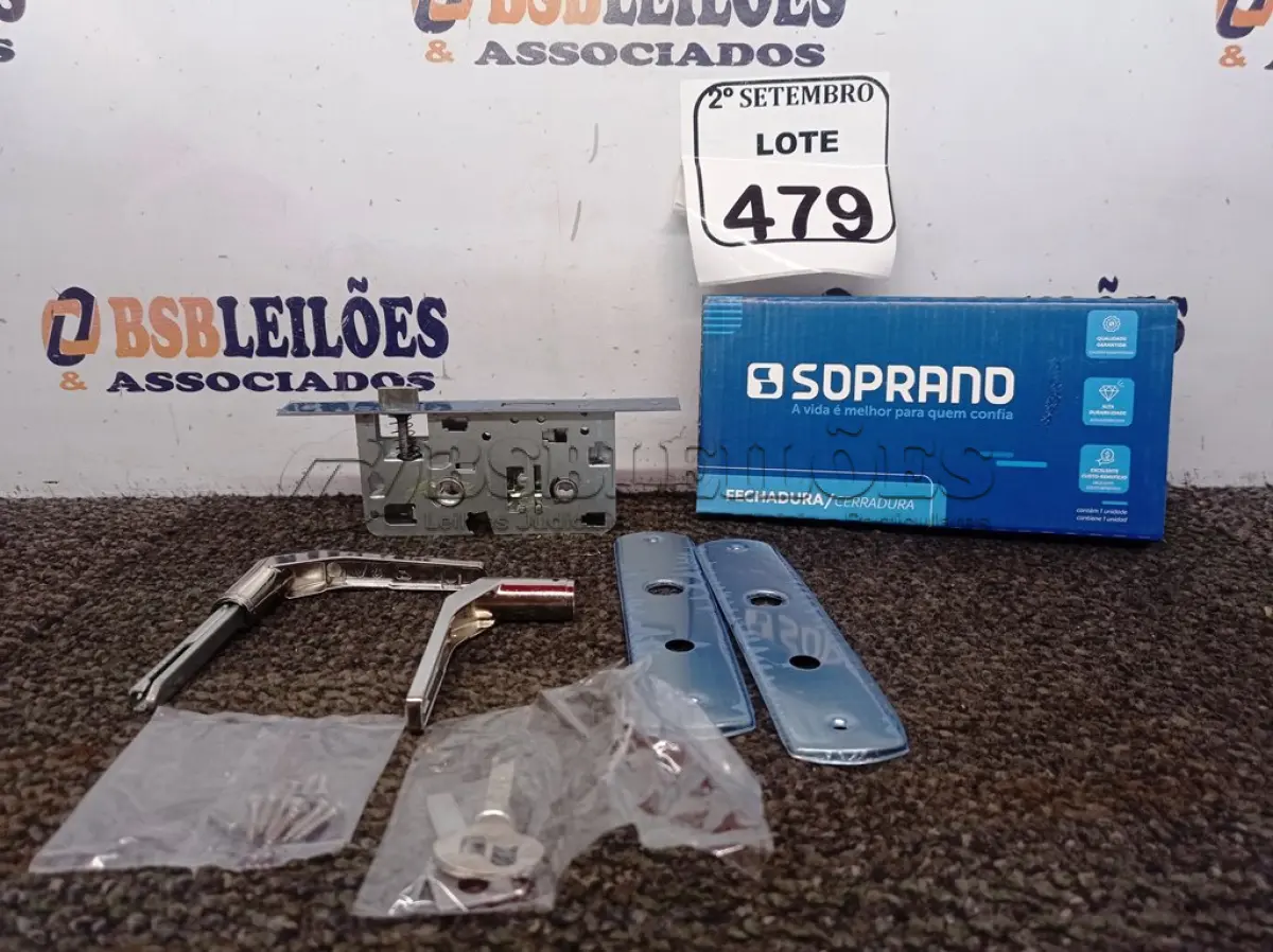 LOTE 479 - 02 FECHADURAS POPLINE ALAVANCA CR SOPRANO (NO ESTADO) ATENÇÃO! FAZER A VISITAÇÃO ANTES DE ARREMATAR, NÃO SABEMOS SE FUNCIONA. LEILÃO NÃO TEM GARANTIA E NEM DEVOLUÇÃO, SUJEITO A POSSÍVEIS AVARIAS VISÍVEIS/OCULTAS E/OU AUSÊNCIA DE COMPONENTES.