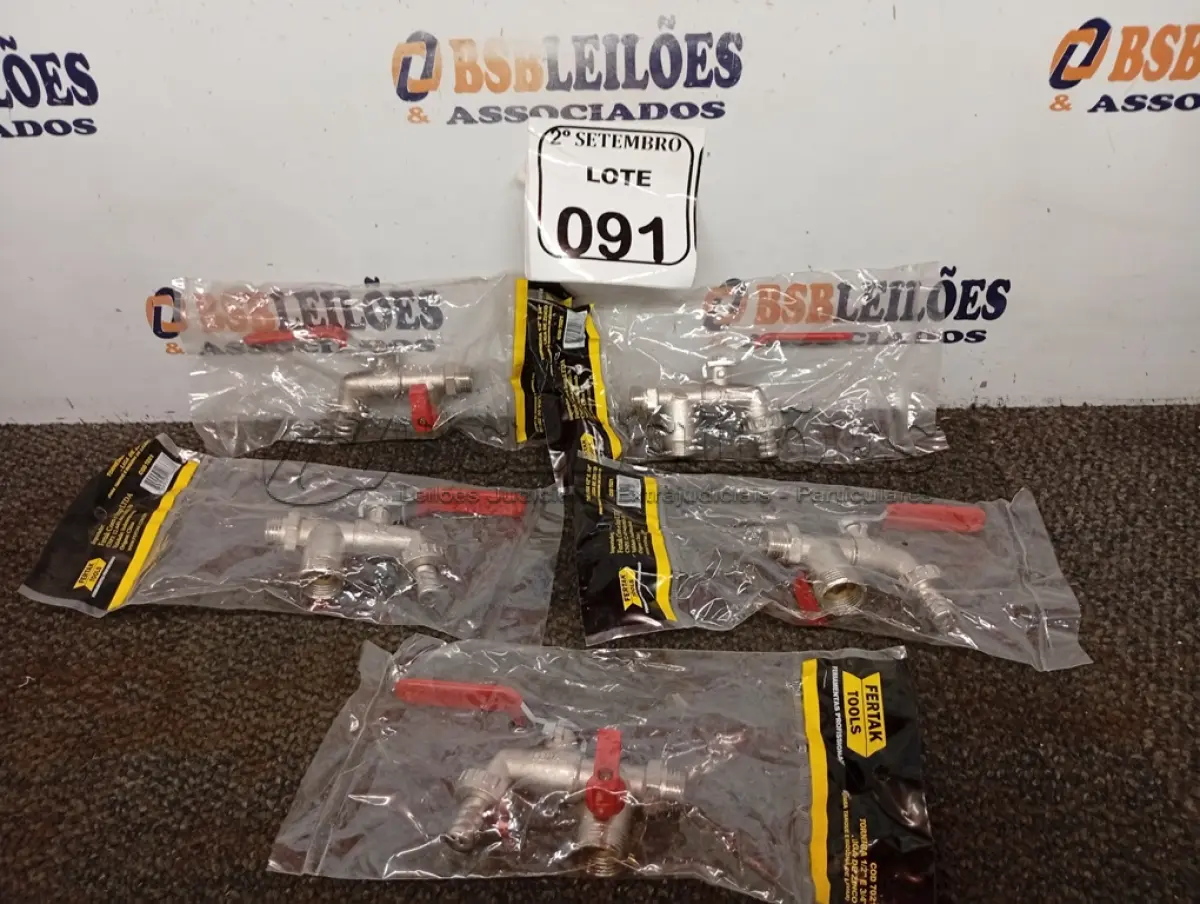 LOTE 091 - 03 TORNEIRAS ESF DUPLA TANQ/MAQ LAVAR ZINCO 1/2 X 3/4 FERTAK (NO ESTADO) ATENÇÃO! FAZER A VISITAÇÃO ANTES DE ARREMATAR, NÃO SABEMOS SE FUNCIONA. LEILÃO NÃO TEM GARANTIA E NEM DEVOLUÇÃO, SUJEITO A POSSÍVEIS AVARIAS VISÍVEIS/OCULTAS E/OU AUSÊNCIA DE COMPONENTES.