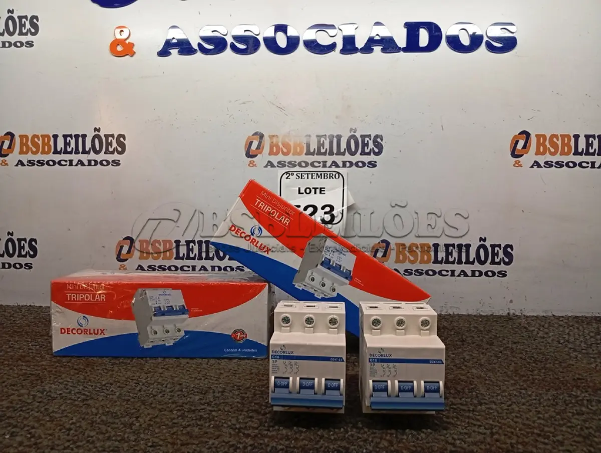 LOTE 523 - 02 CAIXAS DE MINI DISJUNTORES DECORLUX MODELO DZ47-63, CONTÉM 12 UNIDADES EM CADA CAIXA. (NO ESTADO) ATENÇÃO! FAZER A VISITAÇÃO ANTES DE ARREMATAR, NÃO SABEMOS SE FUNCIONA. LEILÃO NÃO TEM GARANTIA E NEM DEVOLUÇÃO, SUJEITO A POSSÍVEIS AVARIAS VISÍVEIS/OCULTAS E/OU AUSÊNCIA DE COMPONENTES.