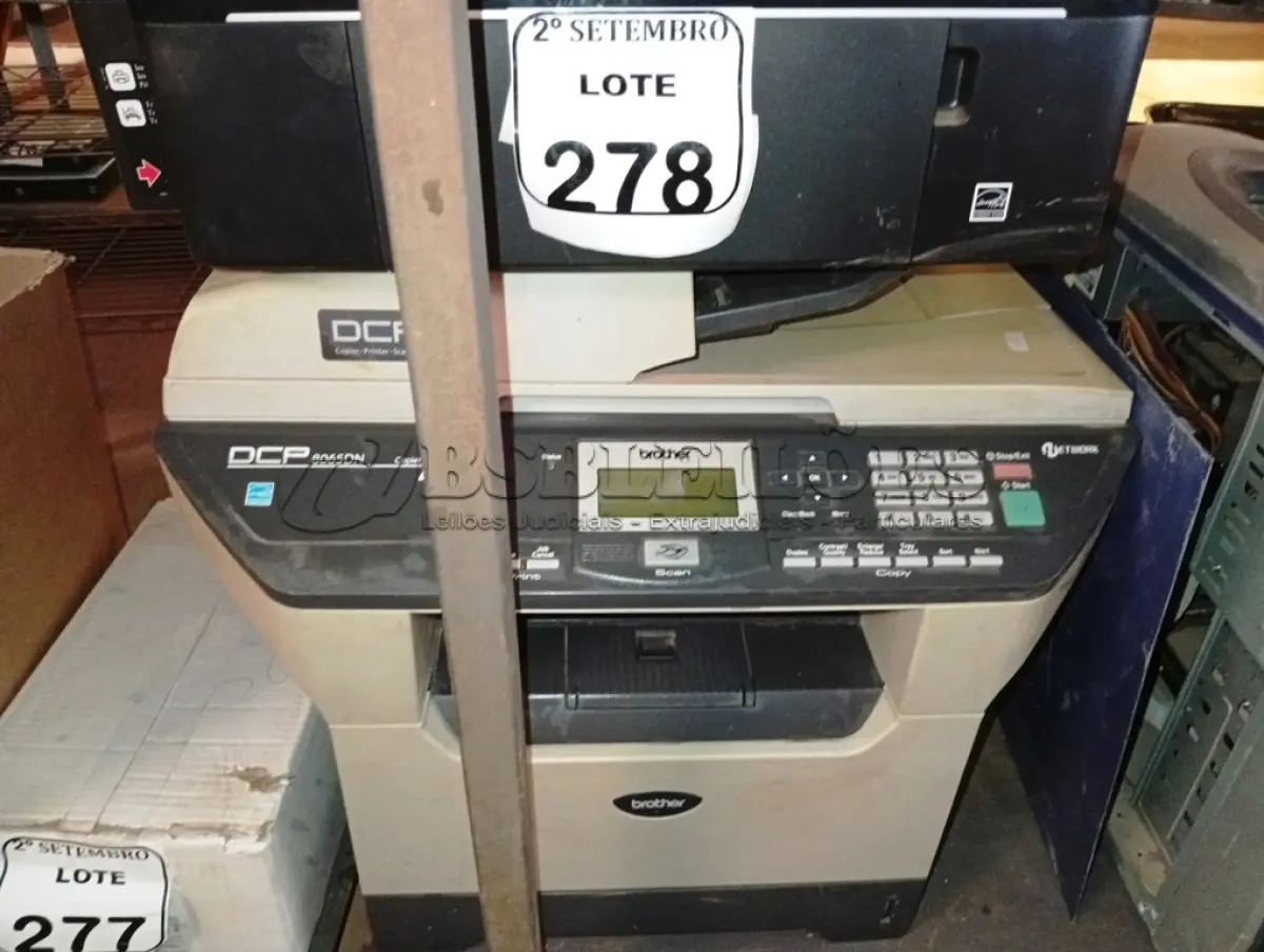 LOTE 278 - 02 IMPRESSORAS SENDO UMA MULTIFUNCIONAL MARCA BROTHER MODELO 8065DN E UMA EPSON. (NO ESTADO) ATENÇÃO! FAZER A VISITAÇÃO ANTES DE ARREMATAR, NÃO SABEMOS SE FUNCIONA. LEILÃO NÃO TEM GARANTIA E NEM DEVOLUÇÃO, SUJEITO A POSSÍVEIS AVARIAS VISÍVEIS/OCULTAS E/OU AUSÊNCIA DE COMPONENTES.