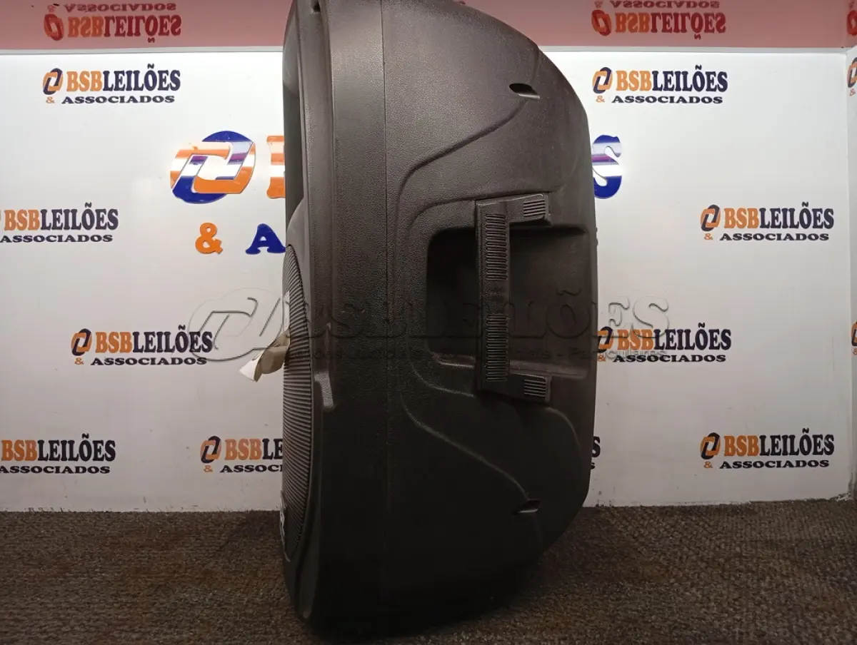 LOTE 240 - 01 CAIXA DE SOM PASSIVA MODELO PX-12. (NO ESTADO) ATENÇÃO! FAZER A VISITAÇÃO ANTES DE ARREMATAR, NÃO SABEMOS SE FUNCIONA. LEILÃO NÃO TEM GARANTIA E NEM DEVOLUÇÃO, SUJEITO A POSSÍVEIS AVARIAS VISÍVEIS/OCULTAS E/OU AUSÊNCIA DE COMPONENTES.
