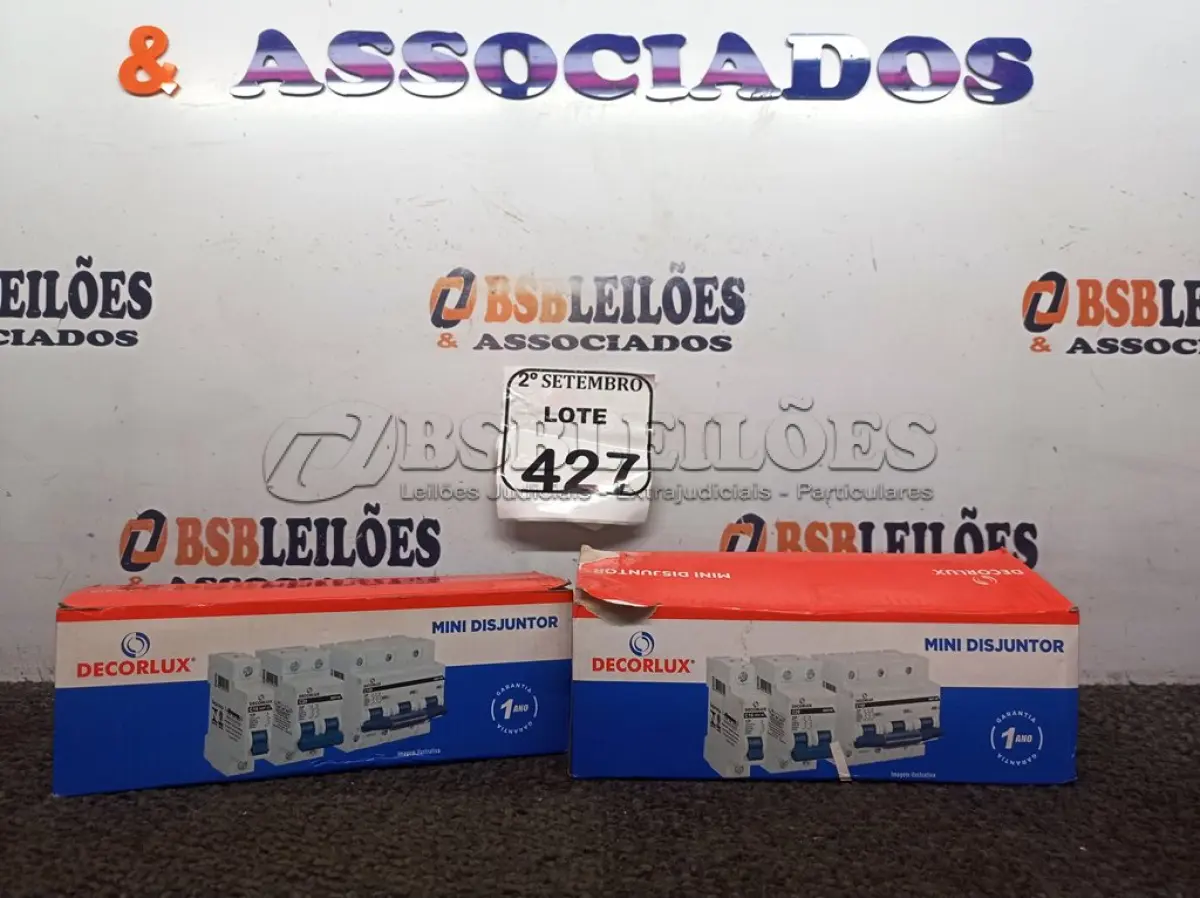 LOTE 427 - 02 CAIXAS DE MINI DISJUNTORES DECORLUX MODELO DZ47-63, CONTÉM 12 UNIDADES EM CADA CAIXA. (NO ESTADO) ATENÇÃO! FAZER A VISITAÇÃO ANTES DE ARREMATAR, NÃO SABEMOS SE FUNCIONA. LEILÃO NÃO TEM GARANTIA E NEM DEVOLUÇÃO, SUJEITO A POSSÍVEIS AVARIAS VISÍVEIS/OCULTAS E/OU AUSÊNCIA DE COMPONENTES.