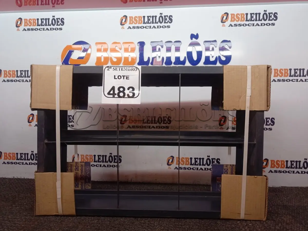 LOTE 483 - 01 JANELA BASCULANTE TRAD 060X040 QUAD REQ12 -HAIALA NOVO. (NO ESTADO) ATENÇÃO! FAZER A VISITAÇÃO ANTES DE ARREMATAR, NÃO SABEMOS SE FUNCIONA. LEILÃO NÃO TEM GARANTIA E NEM DEVOLUÇÃO, SUJEITO A POSSÍVEIS AVARIAS VISÍVEIS/OCULTAS E/OU AUSÊNCIA DE COMPONENTES.