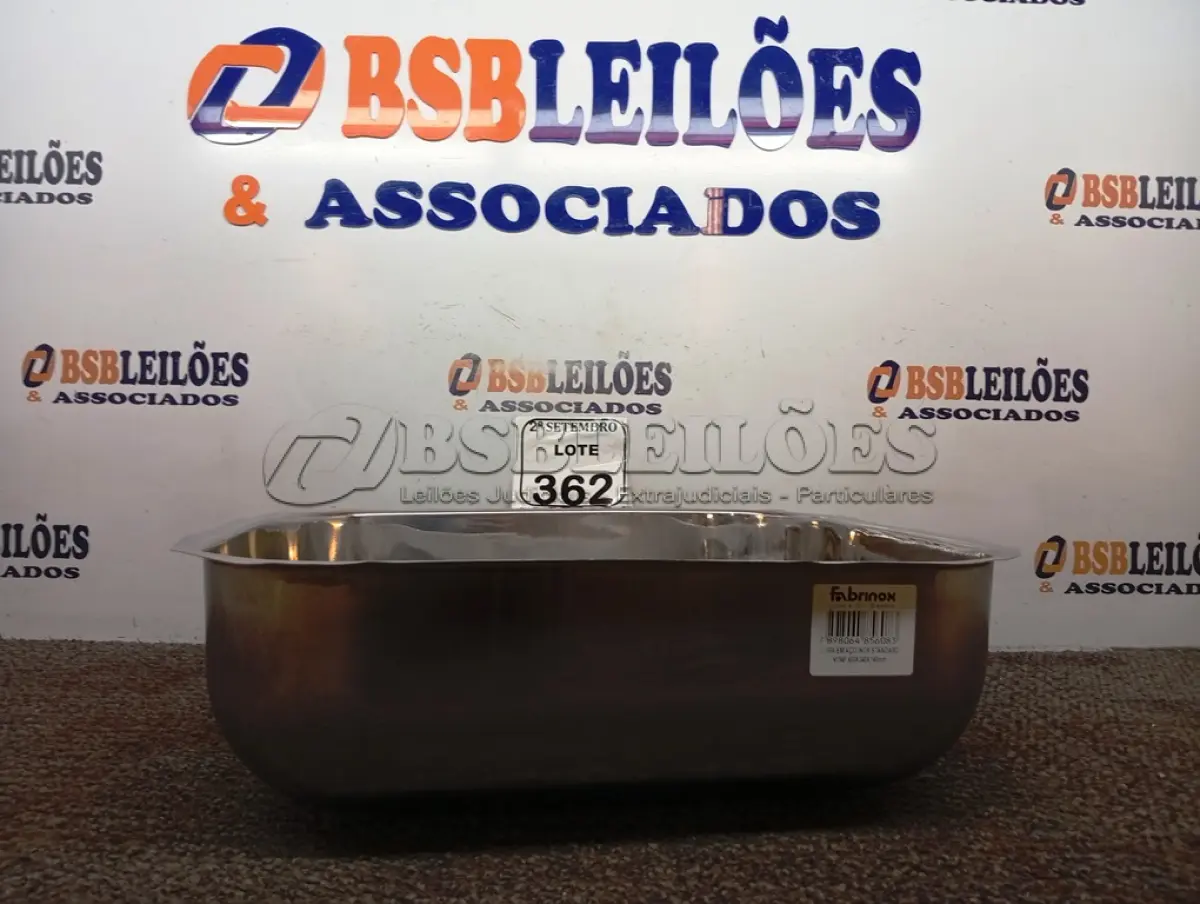 LOTE 362 - 01 CUBA INOX N1 AÇO 430 3.1/2 46X30X14 FABRINOX (NO ESTADO) ATENÇÃO! FAZER A VISITAÇÃO ANTES DE ARREMATAR, NÃO SABEMOS SE FUNCIONA. LEILÃO NÃO TEM GARANTIA E NEM DEVOLUÇÃO, SUJEITO A POSSÍVEIS AVARIAS VISÍVEIS/OCULTAS E/OU AUSÊNCIA DE COMPONENTES.