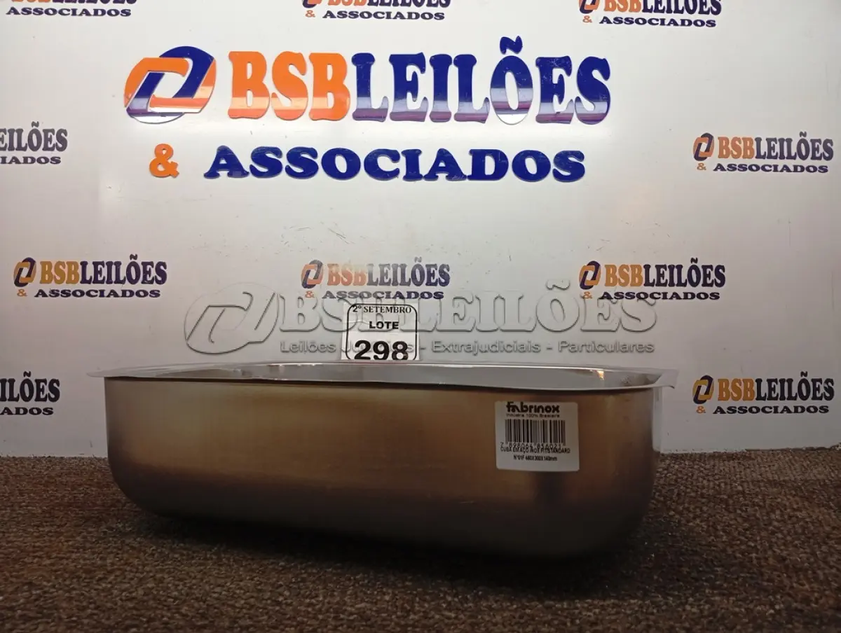 LOTE 298 - 01 CUBA INOX N1 ACO 430 3.1/2 46X30X14 FABRINOX (NO ESTADO) ATENÇÃO! FAZER A VISITAÇÃO ANTES DE ARREMATAR, NÃO SABEMOS SE FUNCIONA. LEILÃO NÃO TEM GARANTIA E NEM DEVOLUÇÃO, SUJEITO A POSSÍVEIS AVARIAS VISÍVEIS/OCULTAS E/OU AUSÊNCIA DE COMPONENTES.