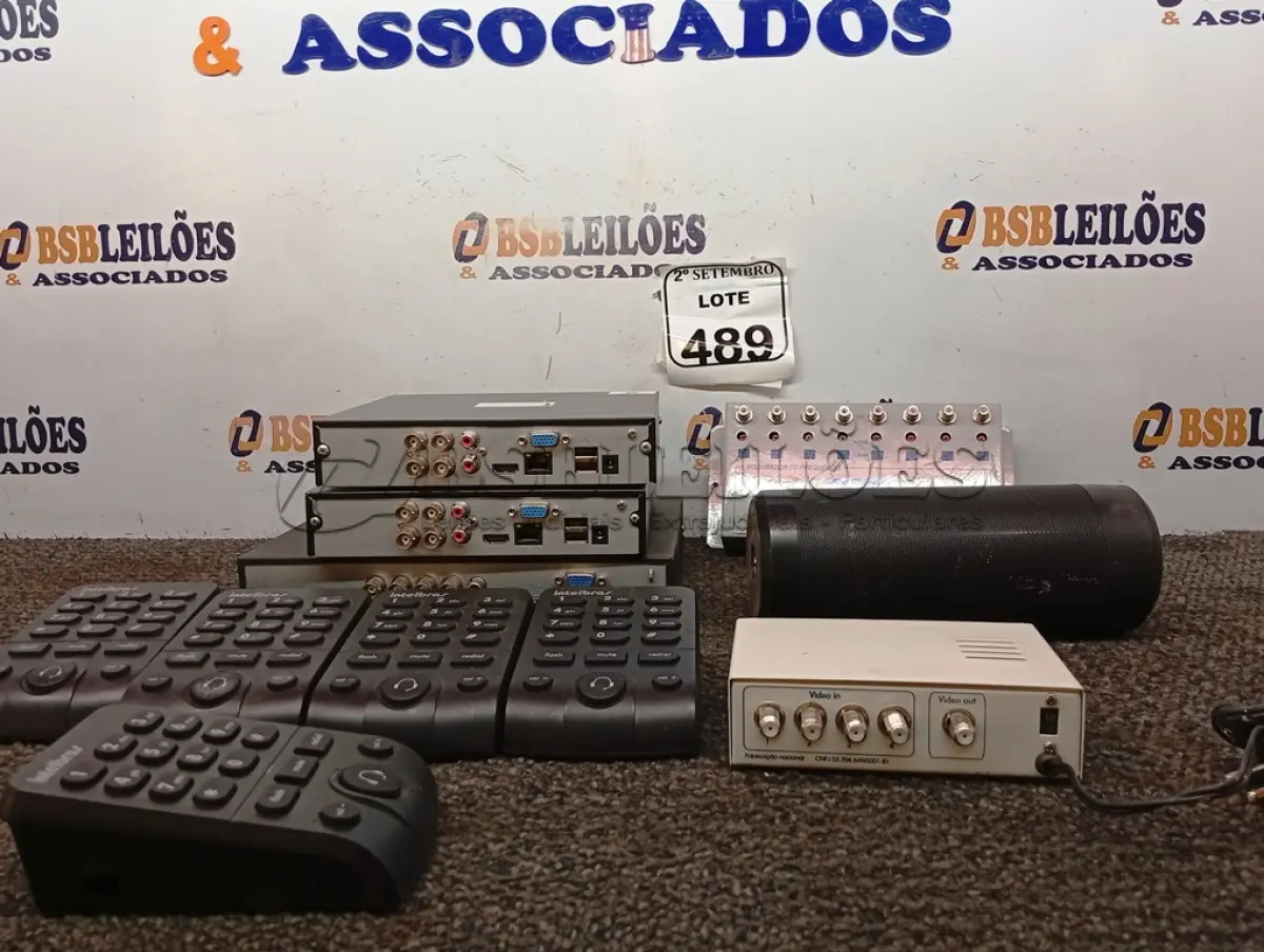 LOTE 489 - 01 LOTE COM DIVERSOS PARELHOS ELETRÔNICOS. (NO ESTADO) ATENÇÃO! FAZER A VISITAÇÃO ANTES DE ARREMATAR, NÃO SABEMOS SE FUNCIONA. LEILÃO NÃO TEM GARANTIA E NEM DEVOLUÇÃO, SUJEITO A POSSÍVEIS AVARIAS VISÍVEIS/OCULTAS E/OU AUSÊNCIA DE COMPONENTES.