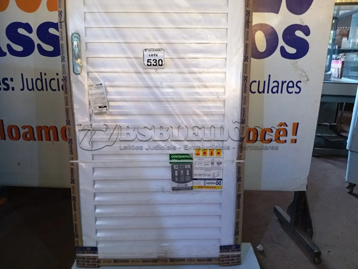 LOTE 530 - 01 PORTA VEN APD BRANCA 085X215 DIR REQ12 - HAIALA NOVO. (NO ESTADO) ATENÇÃO! FAZER A VISITAÇÃO ANTES DE ARREMATAR, NÃO SABEMOS SE FUNCIONA. LEILÃO NÃO TEM GARANTIA E NEM DEVOLUÇÃO, SUJEITO A POSSÍVEIS AVARIAS VISÍVEIS/OCULTAS E/OU AUSÊNCIA DE COMPONENTES.