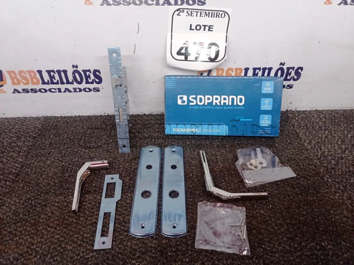 LOTE 470 - 02 FECHADURAS POPLINE ALAVANCA CR SOPRANO (NO ESTADO) ATENÇÃO! FAZER A VISITAÇÃO ANTES DE ARREMATAR, NÃO SABEMOS SE FUNCIONA. LEILÃO NÃO TEM GARANTIA E NEM DEVOLUÇÃO, SUJEITO A POSSÍVEIS AVARIAS VISÍVEIS/OCULTAS E/OU AUSÊNCIA DE COMPONENTES.