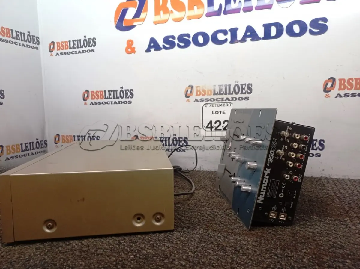 LOTE 422 - 01 TOCA FITA K-7 STEREO GRADIENTE DS-20 E 01 MESA DE MIXAGEM NUMARK DM 950 USB. (NO ESTADO) ATENÇÃO! FAZER A VISITAÇÃO ANTES DE ARREMATAR, NÃO SABEMOS SE FUNCIONA. LEILÃO NÃO TEM GARANTIA E NEM DEVOLUÇÃO, SUJEITO A POSSÍVEIS AVARIAS VISÍVEIS/OCULTAS E/OU AUSÊNCIA DE COMPONENTES.