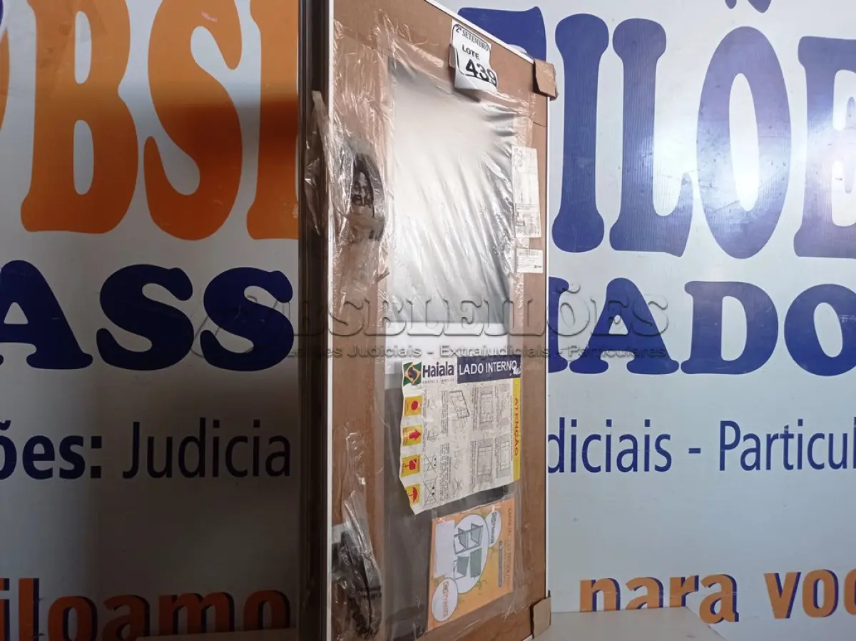 LOTE 439 - 01 JANELA MAXIM-AR PLENNA HORI 098X050 S/G BRANCO HAIALA NOVO. (NO ESTADO) ATENÇÃO! FAZER A VISITAÇÃO ANTES DE ARREMATAR, NÃO SABEMOS SE FUNCIONA. LEILÃO NÃO TEM GARANTIA E NEM DEVOLUÇÃO, SUJEITO A POSSÍVEIS AVARIAS VISÍVEIS/OCULTAS E/OU AUSÊNCIA DE COMPONENTES.