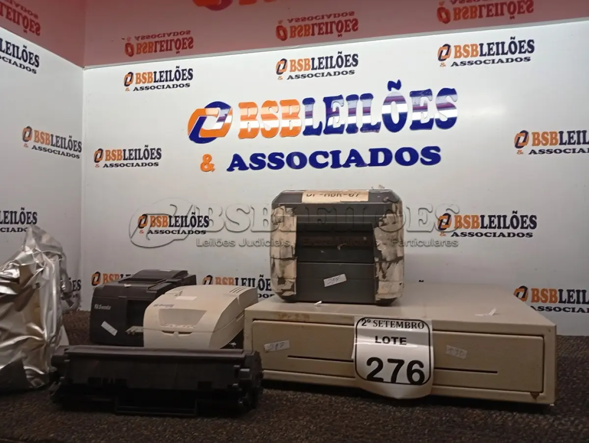 LOTE 276 - 01 CAIXA REGISTRADORA, 01 UNIDADE IMAGEM PHASER 6250 COLOR LASER E 03 IMPRESSORAS MARCAS E MODELOS DIVERSOS. (NO ESTADO) ATENÇÃO! FAZER A VISITAÇÃO ANTES DE ARREMATAR, NÃO SABEMOS SE FUNCIONA. LEILÃO NÃO TEM GARANTIA E NEM DEVOLUÇÃO, SUJEITO A POSSÍVEIS AVARIAS VISÍVEIS/OCULTAS E/OU AUSÊNCIA DE COMPONENTES.