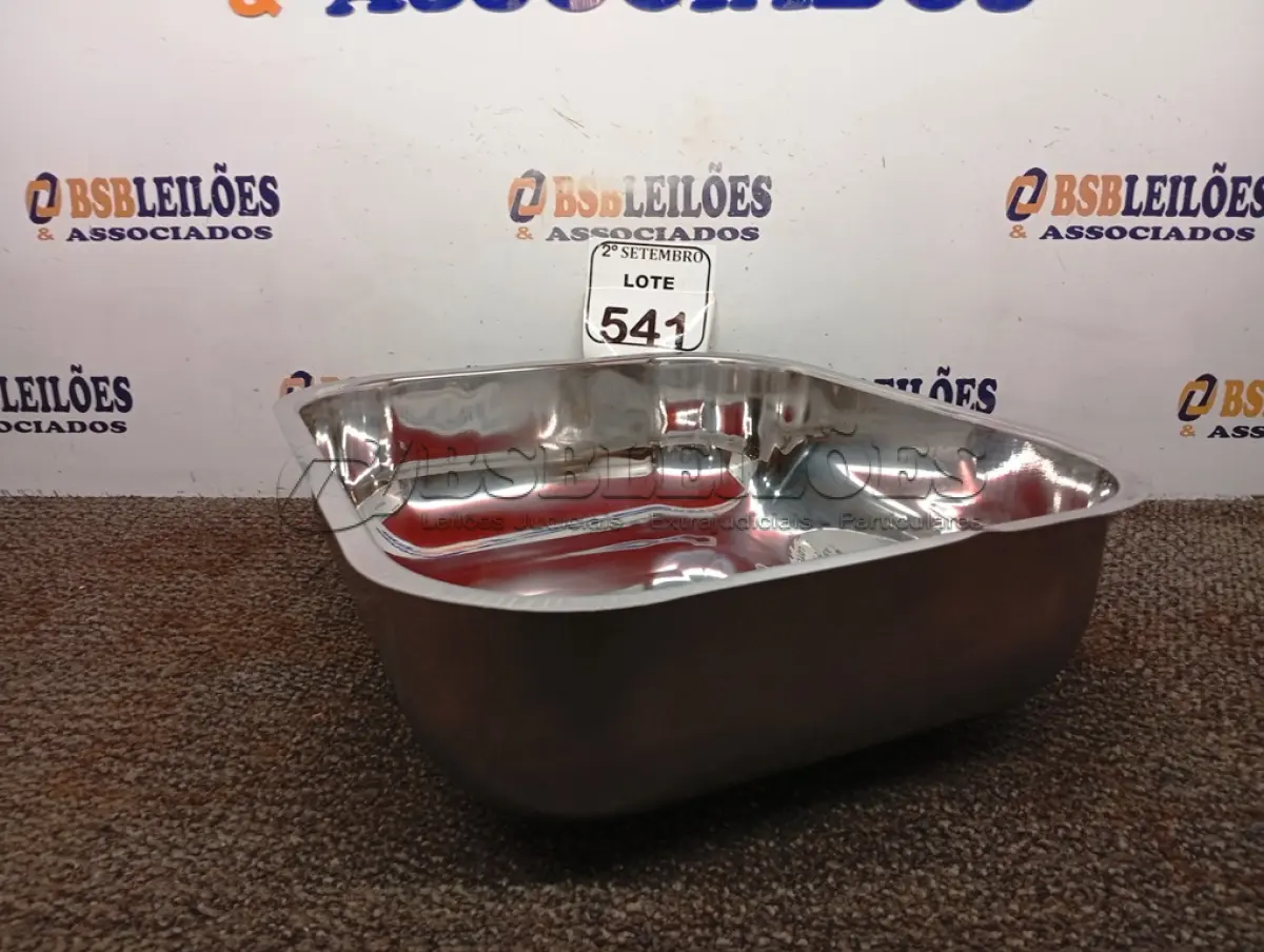 LOTE 541 - 01 CUBA INOX N3 AÇO 430 3.1/2 40X34X14 FABRINOX (NO ESTADO) ATENÇÃO! FAZER A VISITAÇÃO ANTES DE ARREMATAR, NÃO SABEMOS SE FUNCIONA. LEILÃO NÃO TEM GARANTIA E NEM DEVOLUÇÃO, SUJEITO A POSSÍVEIS AVARIAS VISÍVEIS/OCULTAS E/OU AUSÊNCIA DE COMPONENTES.