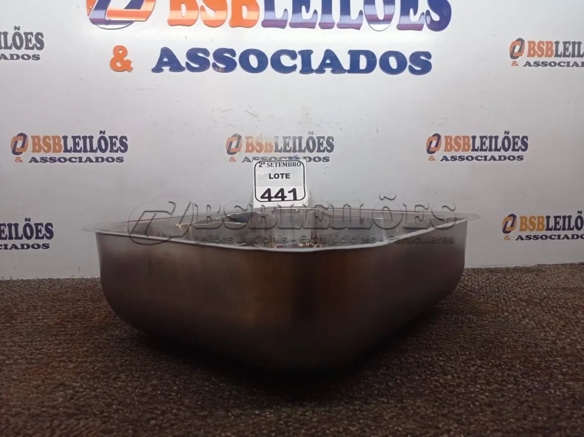 LOTE 441 - 01 CUBA INOX N3 AÇO 430 3.1/2 40X34X14 FABRINOX (NO ESTADO) ATENÇÃO! FAZER A VISITAÇÃO ANTES DE ARREMATAR, NÃO SABEMOS SE FUNCIONA. LEILÃO NÃO TEM GARANTIA E NEM DEVOLUÇÃO, SUJEITO A POSSÍVEIS AVARIAS VISÍVEIS/OCULTAS E/OU AUSÊNCIA DE COMPONENTES.