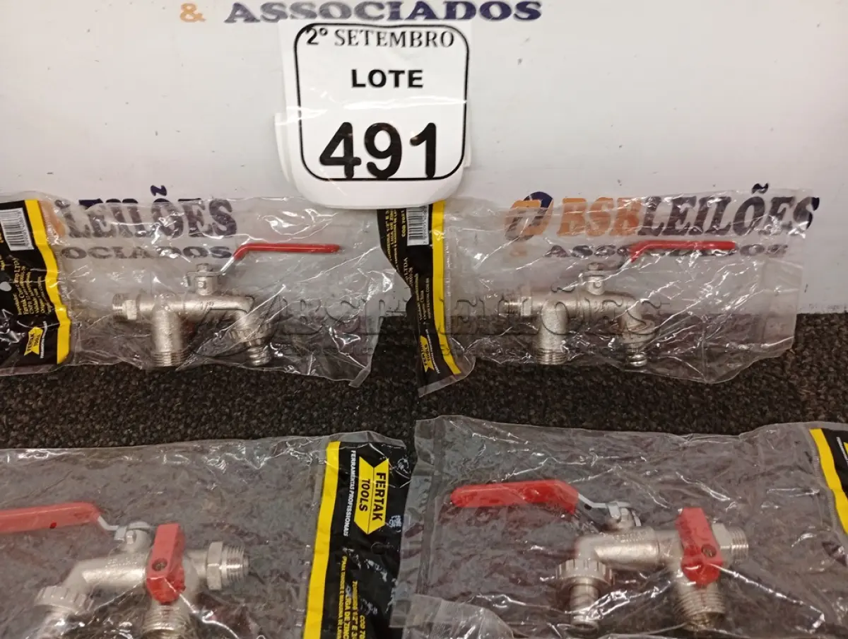 LOTE 491 - 06 TORNEIRAS ESF DUPLA TANQ/MAQ LAVAR ZINCO 1/2 X 3/4 FERTAK (NO ESTADO) ATENÇÃO! FAZER A VISITAÇÃO ANTES DE ARREMATAR, NÃO SABEMOS SE FUNCIONA. LEILÃO NÃO TEM GARANTIA E NEM DEVOLUÇÃO, SUJEITO A POSSÍVEIS AVARIAS VISÍVEIS/OCULTAS E/OU AUSÊNCIA DE COMPONENTES.