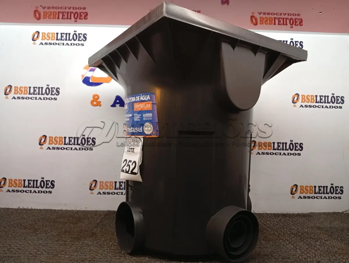 LOTE 252 - 01 CAIXA COLETORA DE ÁGUA PLUVIAL GRANDE PREMIUM PT METASUL (NO ESTADO) ATENÇÃO! FAZER A VISITAÇÃO ANTES DE ARREMATAR, NÃO SABEMOS SE FUNCIONA. LEILÃO NÃO TEM GARANTIA E NEM DEVOLUÇÃO, SUJEITO A POSSÍVEIS AVARIAS VISÍVEIS/OCULTAS E/OU AUSÊNCIA DE COMPONENTES.