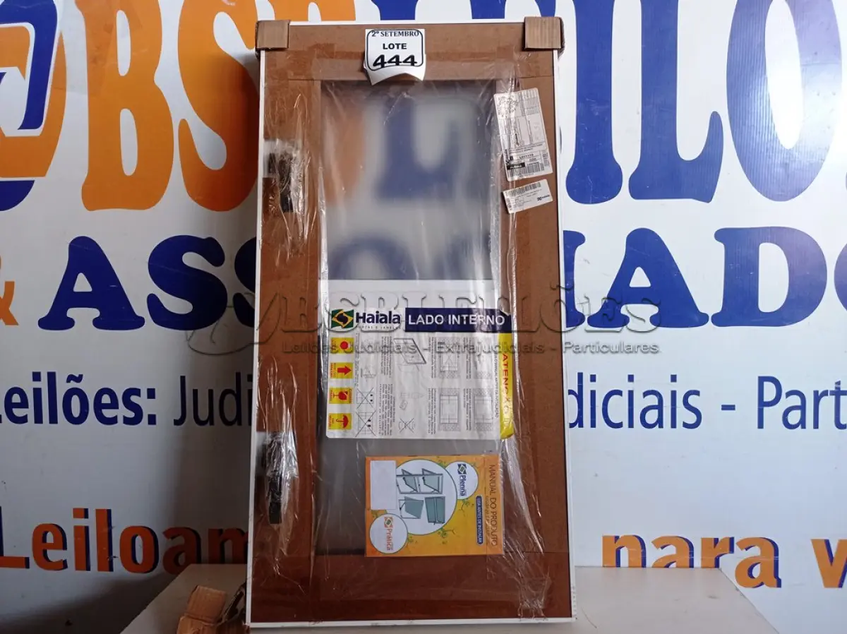 LOTE 444 - 01 JANELA MAXIM-AR PLENNA HORI 098X050 S/G BRANCO  HAIALA NOVO. (NO ESTADO) ATENÇÃO! FAZER A VISITAÇÃO ANTES DE ARREMATAR, NÃO SABEMOS SE FUNCIONA. LEILÃO NÃO TEM GARANTIA E NEM DEVOLUÇÃO, SUJEITO A POSSÍVEIS AVARIAS VISÍVEIS/OCULTAS E/OU AUSÊNCIA DE COMPONENTES.