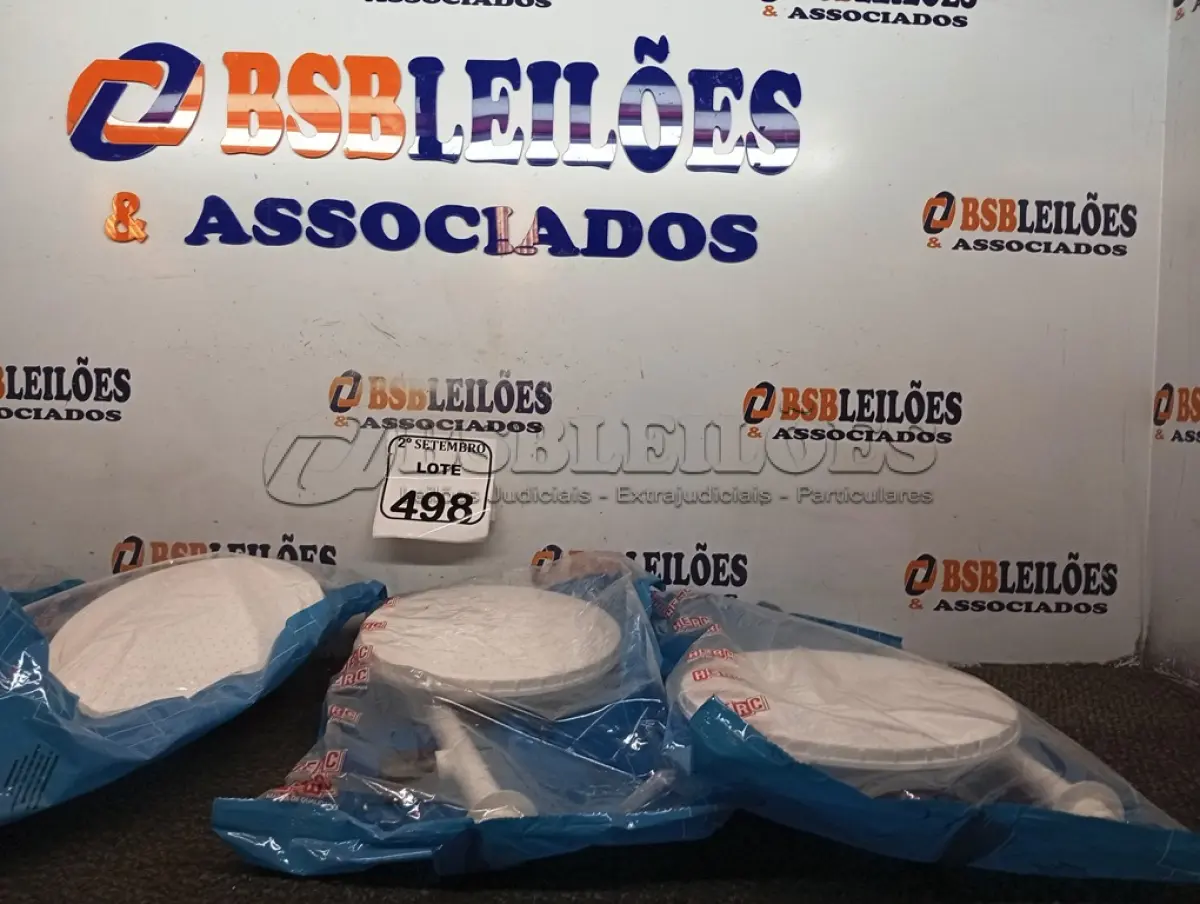 LOTE 498 - 04 CHUVEIROS BRANCO HERC. (NO ESTADO) ATENÇÃO! FAZER A VISITAÇÃO ANTES DE ARREMATAR, NÃO SABEMOS SE FUNCIONA. LEILÃO NÃO TEM GARANTIA E NEM DEVOLUÇÃO, SUJEITO A POSSÍVEIS AVARIAS VISÍVEIS/OCULTAS E/OU AUSÊNCIA DE COMPONENTES.