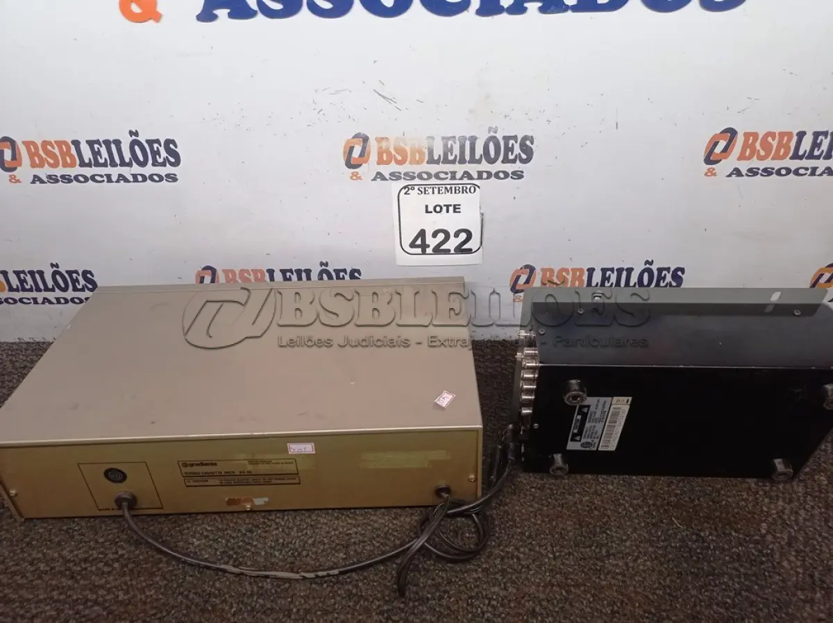 LOTE 422 - 01 TOCA FITA K-7 STEREO GRADIENTE DS-20 E 01 MESA DE MIXAGEM NUMARK DM 950 USB. (NO ESTADO) ATENÇÃO! FAZER A VISITAÇÃO ANTES DE ARREMATAR, NÃO SABEMOS SE FUNCIONA. LEILÃO NÃO TEM GARANTIA E NEM DEVOLUÇÃO, SUJEITO A POSSÍVEIS AVARIAS VISÍVEIS/OCULTAS E/OU AUSÊNCIA DE COMPONENTES.