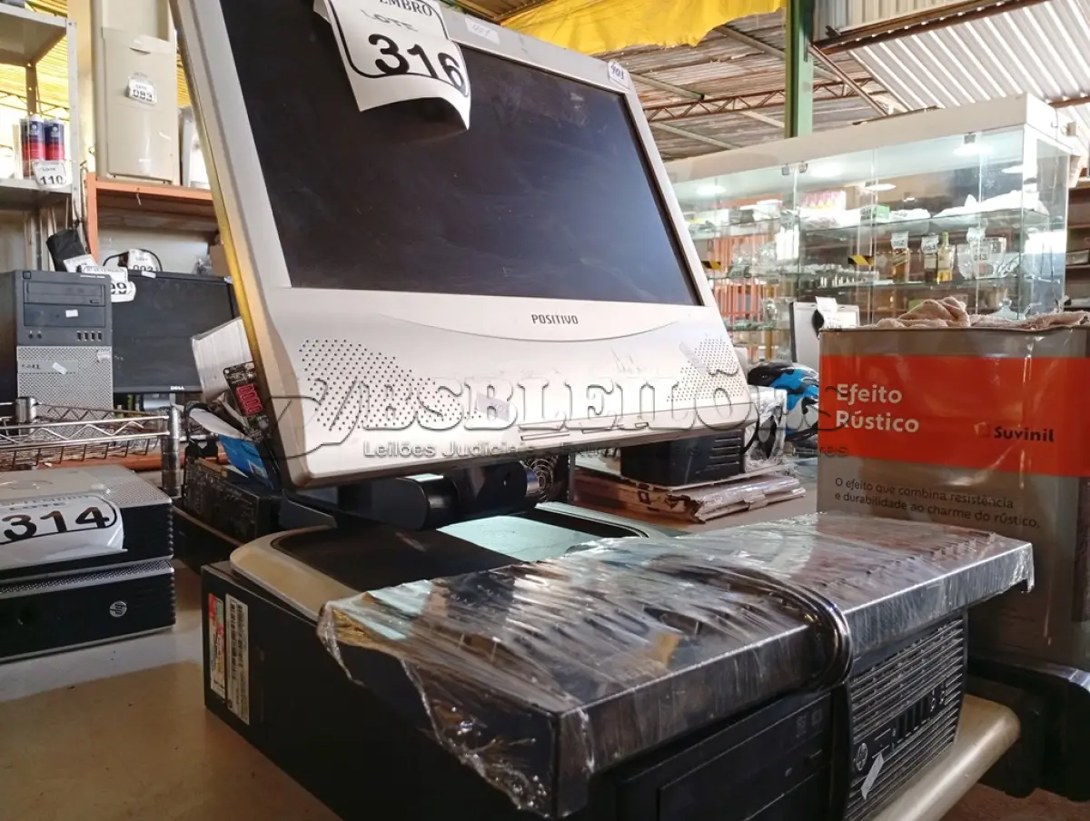 LOTE 316 - 01 CPU HP, 01 MONITOR E 01 TECLADO. (NO ESTADO) ATENÇÃO! FAZER A VISITAÇÃO ANTES DE ARREMATAR, NÃO SABEMOS SE FUNCIONA. LEILÃO NÃO TEM GARANTIA E NEM DEVOLUÇÃO, SUJEITO A POSSÍVEIS AVARIAS VISÍVEIS/OCULTAS E/OU AUSÊNCIA DE COMPONENTES.