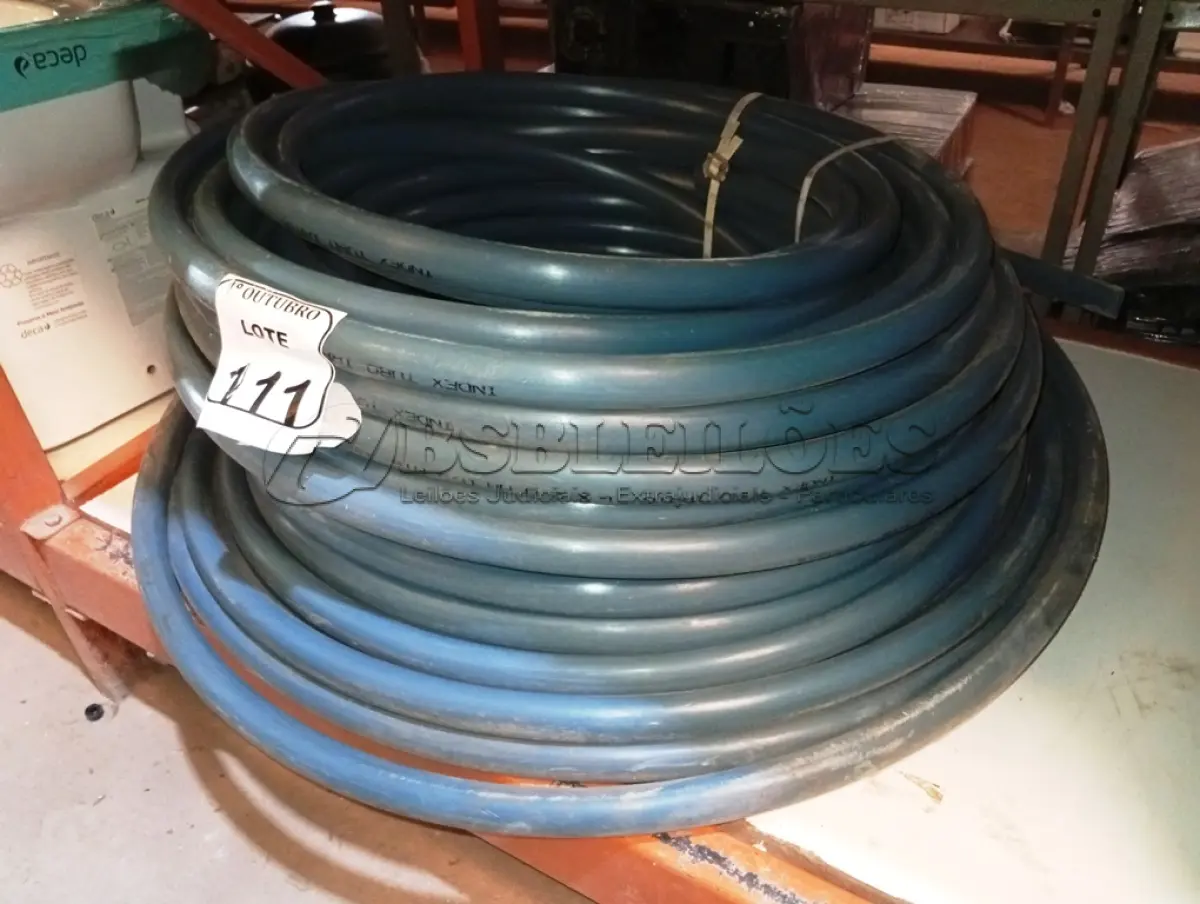 LOTE 111 - 01 ROLO DE  MANGUEIRA TUBO IRRIGAÇAO 1 X 2,0 AZUL INDEX. (NO ESTADO) ATENÇÃO! FAZER A VISITAÇÃO ANTES DE ARREMATAR, NÃO SABEMOS SE FUNCIONA. LEILÃO NÃO TEM GARANTIA E NEM DEVOLUÇÃO, SUJEITO A POSSÍVEIS AVARIAS VISÍVEIS/OCULTAS E/OU AUSÊNCIA DE COMPONENTES.