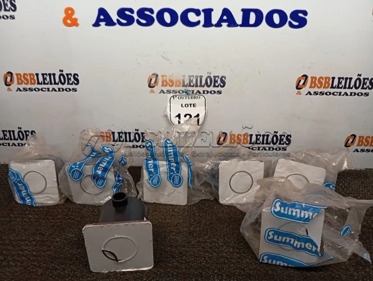 LOTE 121 - 08 CAIXAS DE PASSAGEM C/TAMPA DE INOX SEM PARAFUSO SUMMER. (NO ESTADO) ATENÇÃO! FAZER A VISITAÇÃO ANTES DE ARREMATAR, NÃO SABEMOS SE FUNCIONA. LEILÃO NÃO TEM GARANTIA E NEM DEVOLUÇÃO, SUJEITO A POSSÍVEIS AVARIAS VISÍVEIS/OCULTAS E/OU AUSÊNCIA DE COMPONENTES.