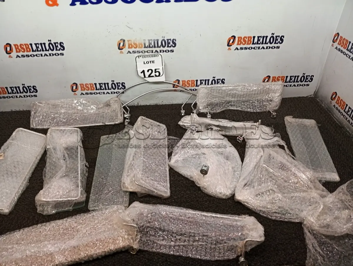 LOTE 125 - 01 LOTE COM DIVERSOS SUPORTES DE BANHEIRO. (NO ESTADO) ATENÇÃO! FAZER A VISITAÇÃO ANTES DE ARREMATAR, NÃO SABEMOS SE FUNCIONA. LEILÃO NÃO TEM GARANTIA E NEM DEVOLUÇÃO, SUJEITO A POSSÍVEIS AVARIAS VISÍVEIS/OCULTAS E/OU AUSÊNCIA DE COMPONENTES.