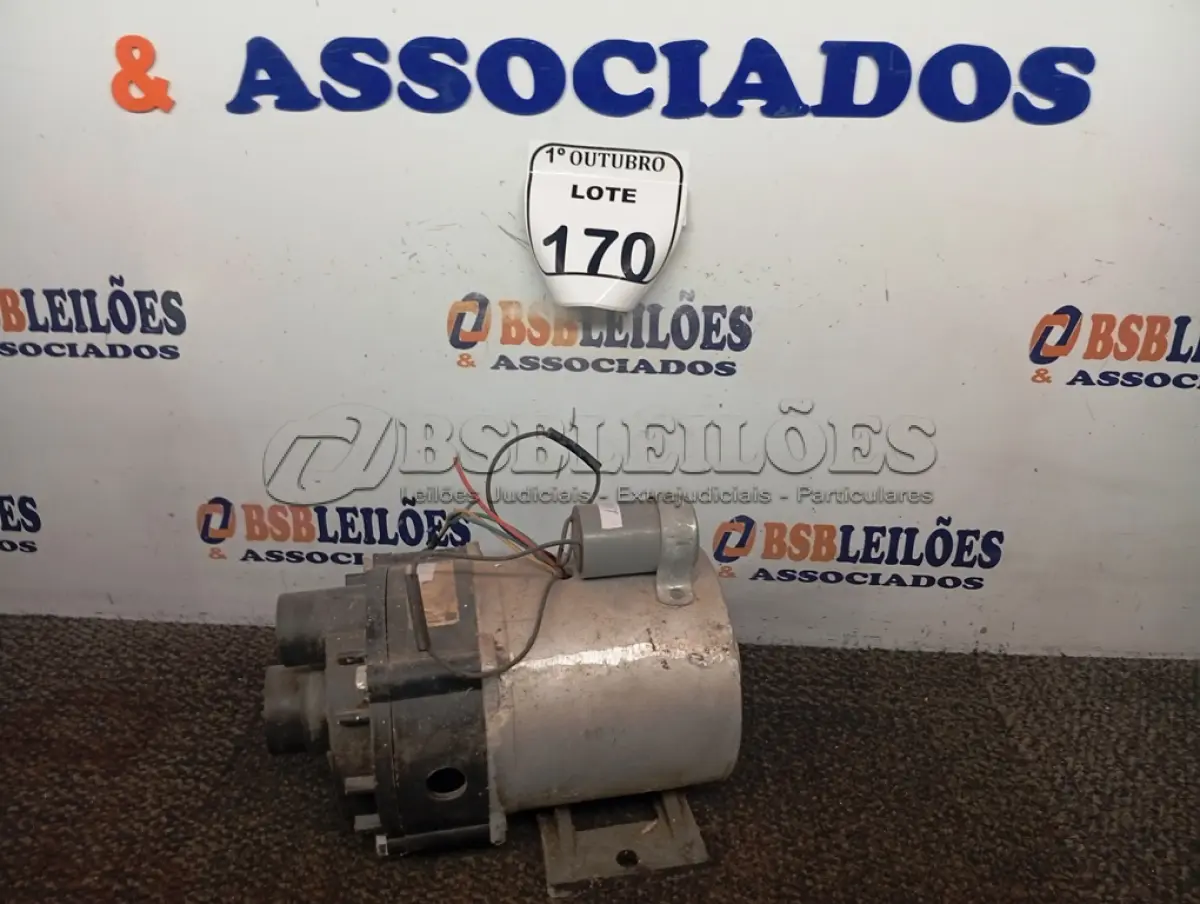 LOTE 170 - 01 BOMBA D´ÁGUA ELÉTRICA. (NO ESTADO) ATENÇÃO! FAZER A VISITAÇÃO ANTES DE ARREMATAR, NÃO SABEMOS SE FUNCIONA. LEILÃO NÃO TEM GARANTIA E NEM DEVOLUÇÃO, SUJEITO A POSSÍVEIS AVARIAS VISÍVEIS/OCULTAS E/OU AUSÊNCIA DE COMPONENTES.