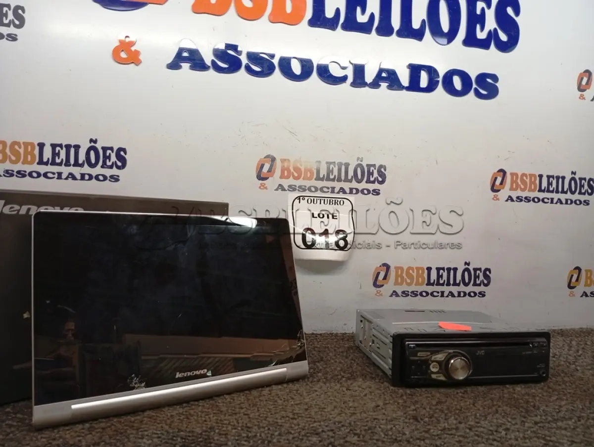 LOTE 018 - 01 TABLET LENOVO COM AVARIAS E 01 CD PLAYER JVC. (NO ESTADO) ATENÇÃO! FAZER A VISITAÇÃO ANTES DE ARREMATAR, NÃO SABEMOS SE FUNCIONA. LEILÃO NÃO TEM GARANTIA E NEM DEVOLUÇÃO, SUJEITO A POSSÍVEIS AVARIAS VISÍVEIS/OCULTAS E/OU AUSÊNCIA DE COMPONENTES.