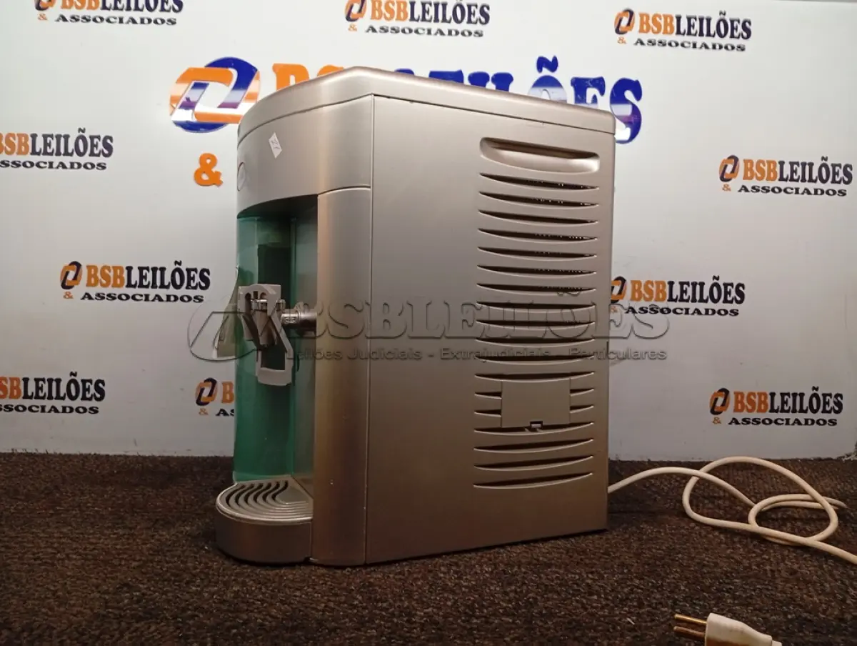 LOTE 084 - 01 BEBEDOURO DE BANCADA IBBL. (NO ESTADO) ATENÇÃO! FAZER A VISITAÇÃO ANTES DE ARREMATAR, NÃO SABEMOS SE FUNCIONA. LEILÃO NÃO TEM GARANTIA E NEM DEVOLUÇÃO, SUJEITO A POSSÍVEIS AVARIAS VISÍVEIS/OCULTAS E/OU AUSÊNCIA DE COMPONENTES.